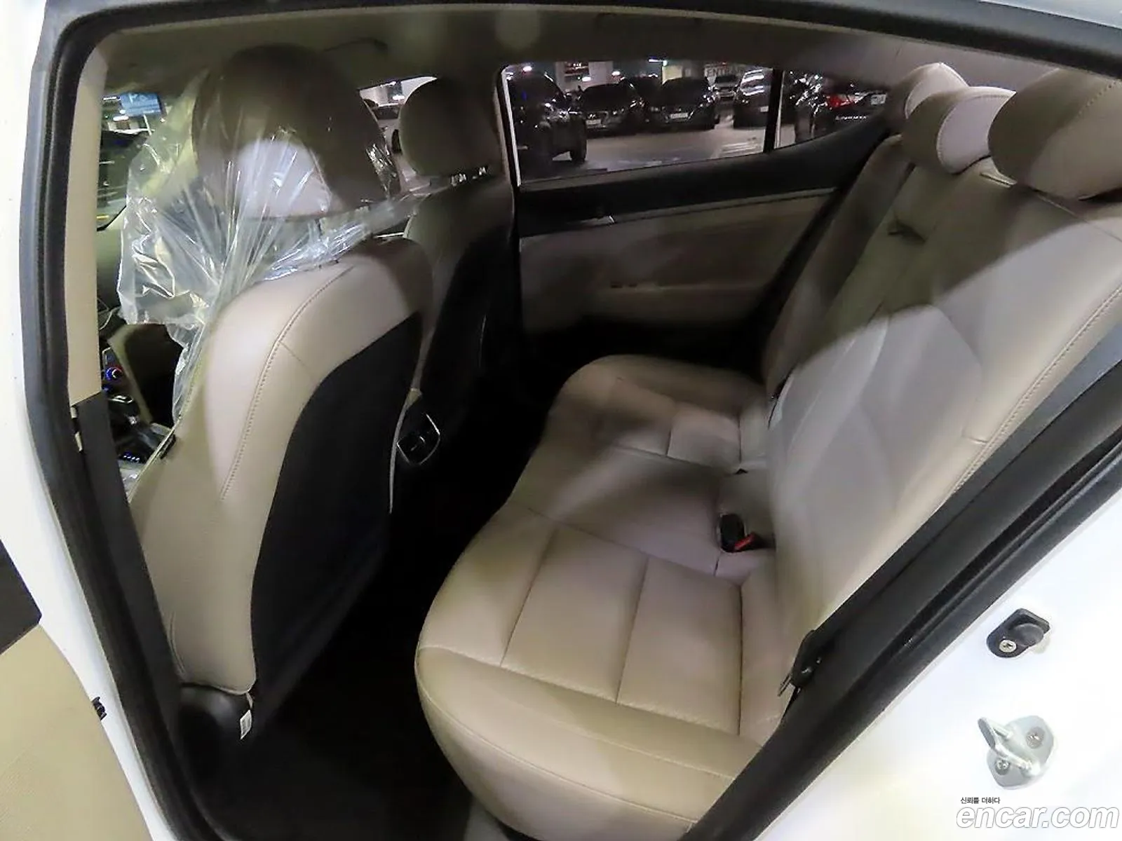 Hyundai Elantra AD 2016 — 8