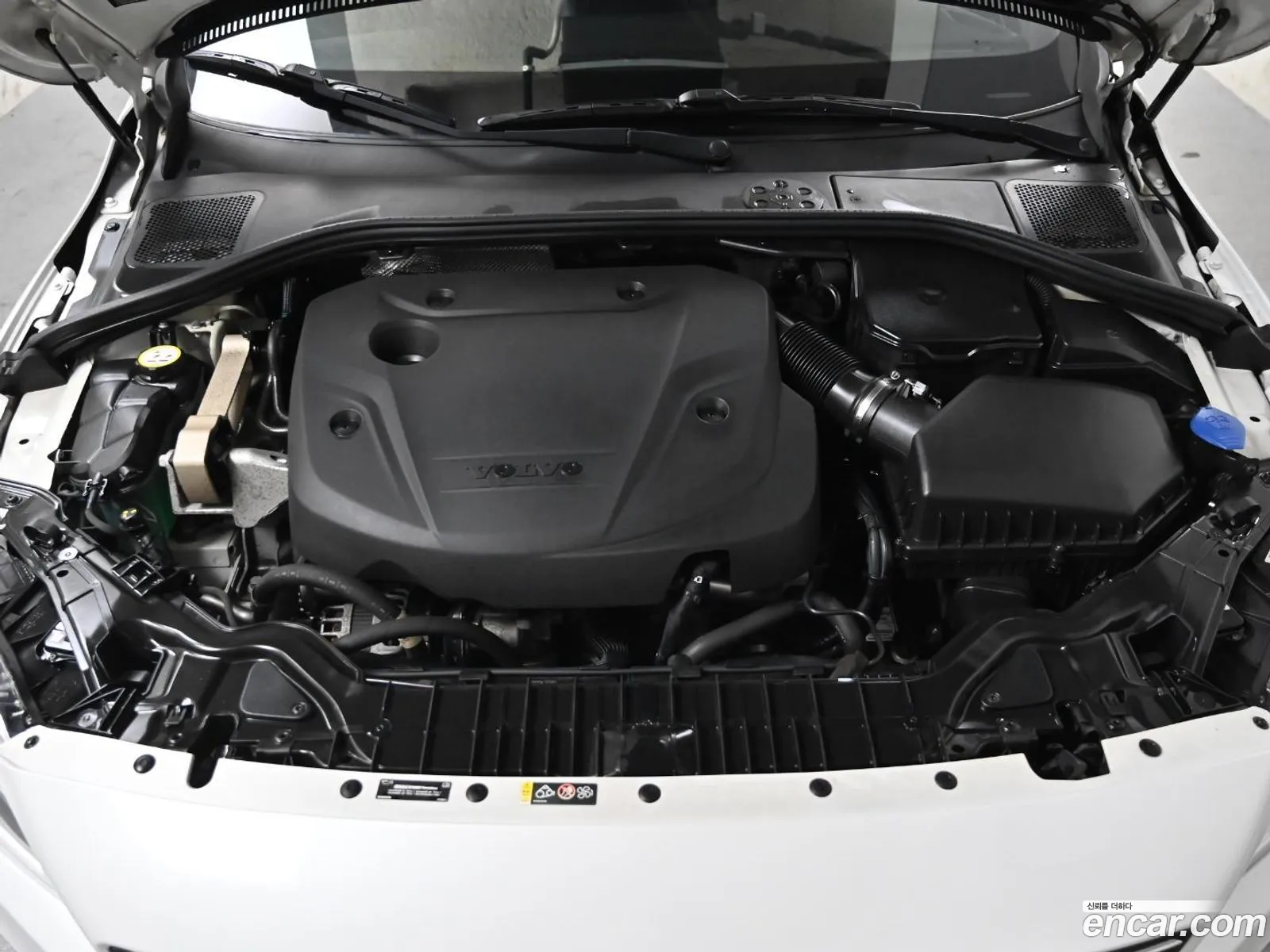 Volvo S60 2018 — 3