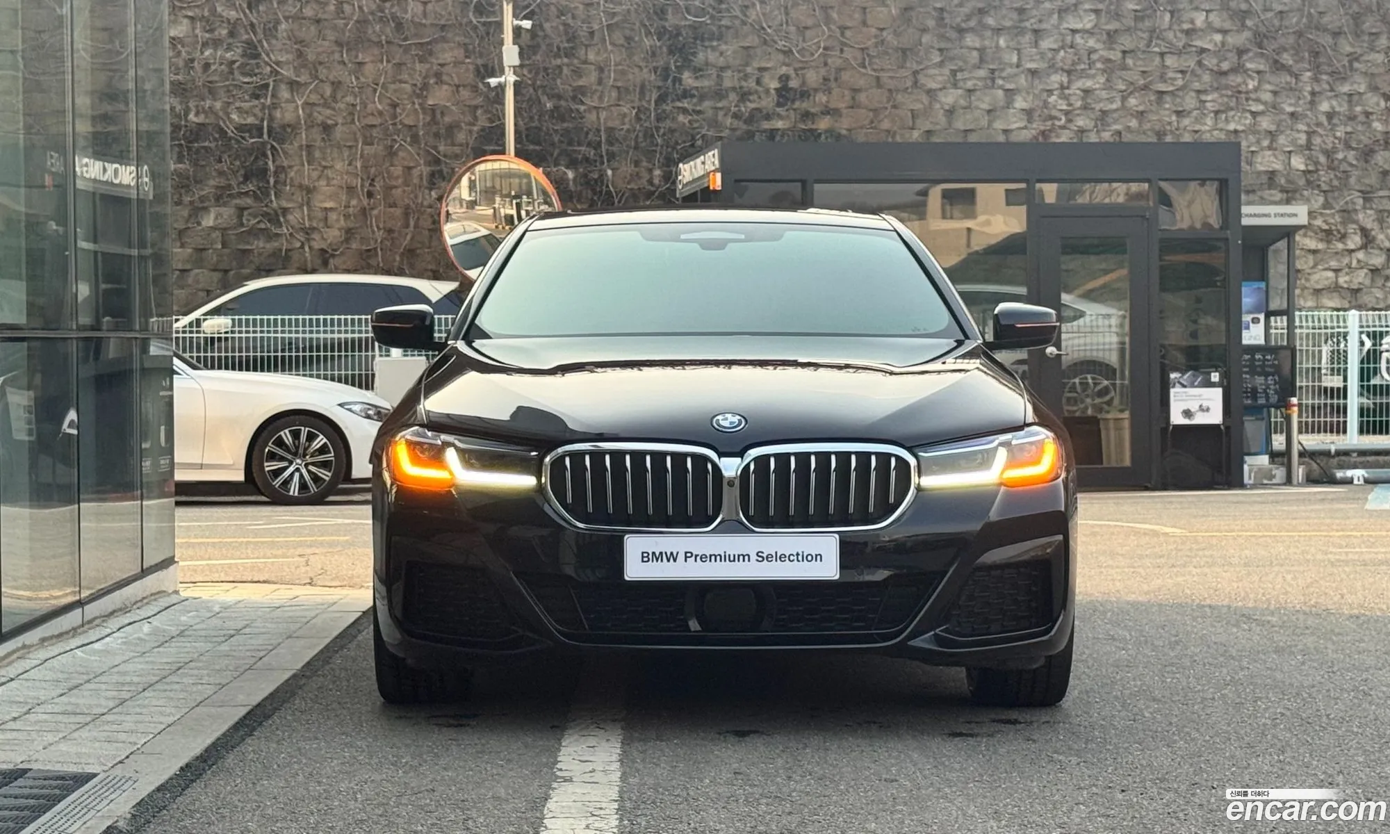 BMW 5 Series 2022 — 11