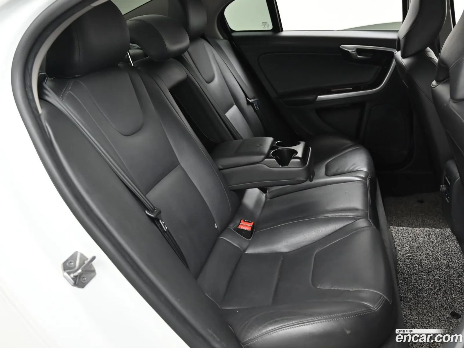 Volvo S60 2018 — 20