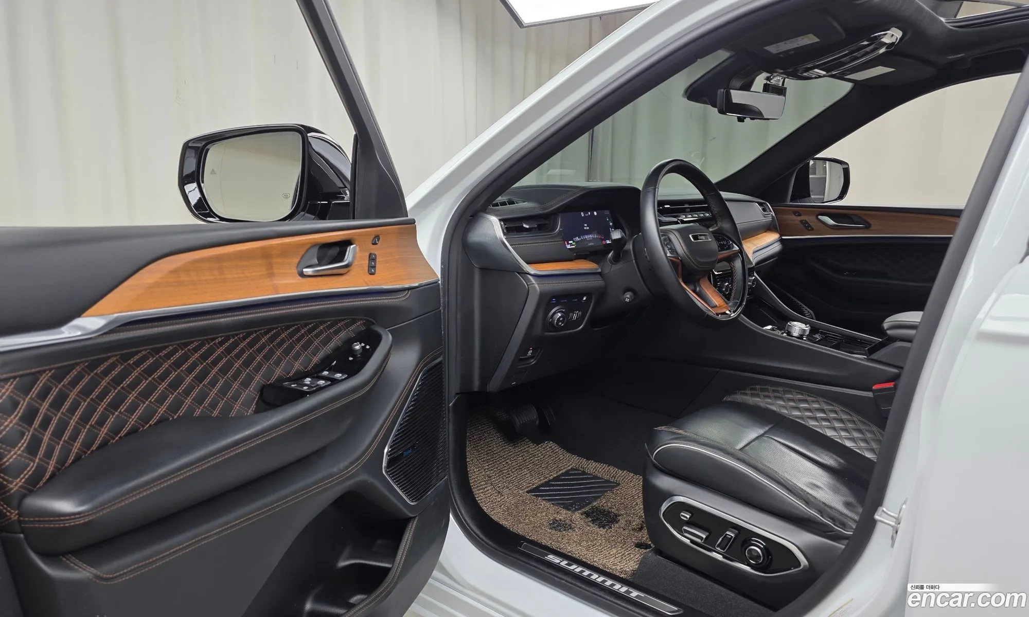 Jeep Grand Cherokee 2023 — 17