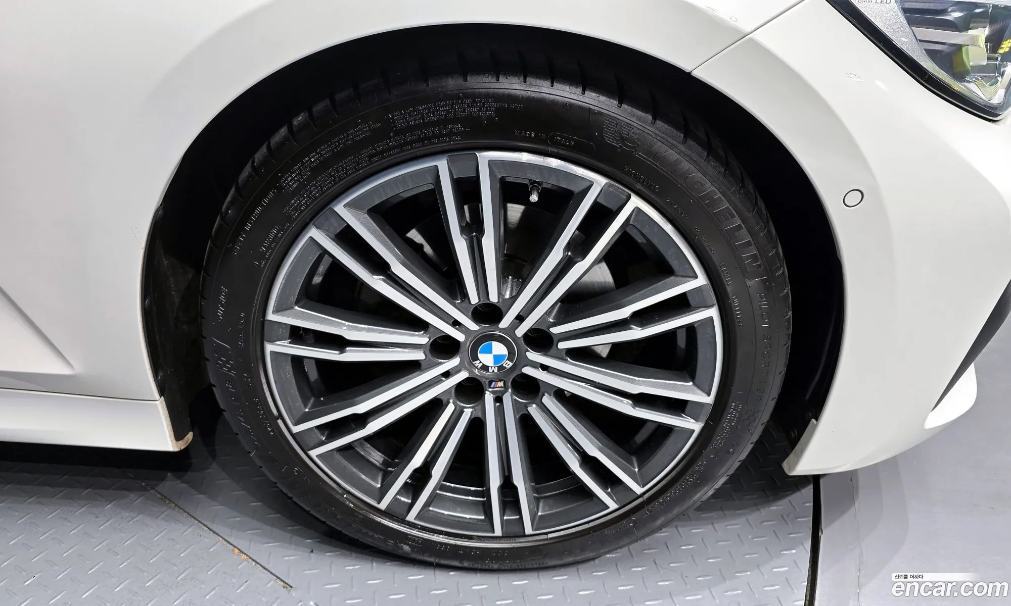 BMW 3 Series 2021 — 18
