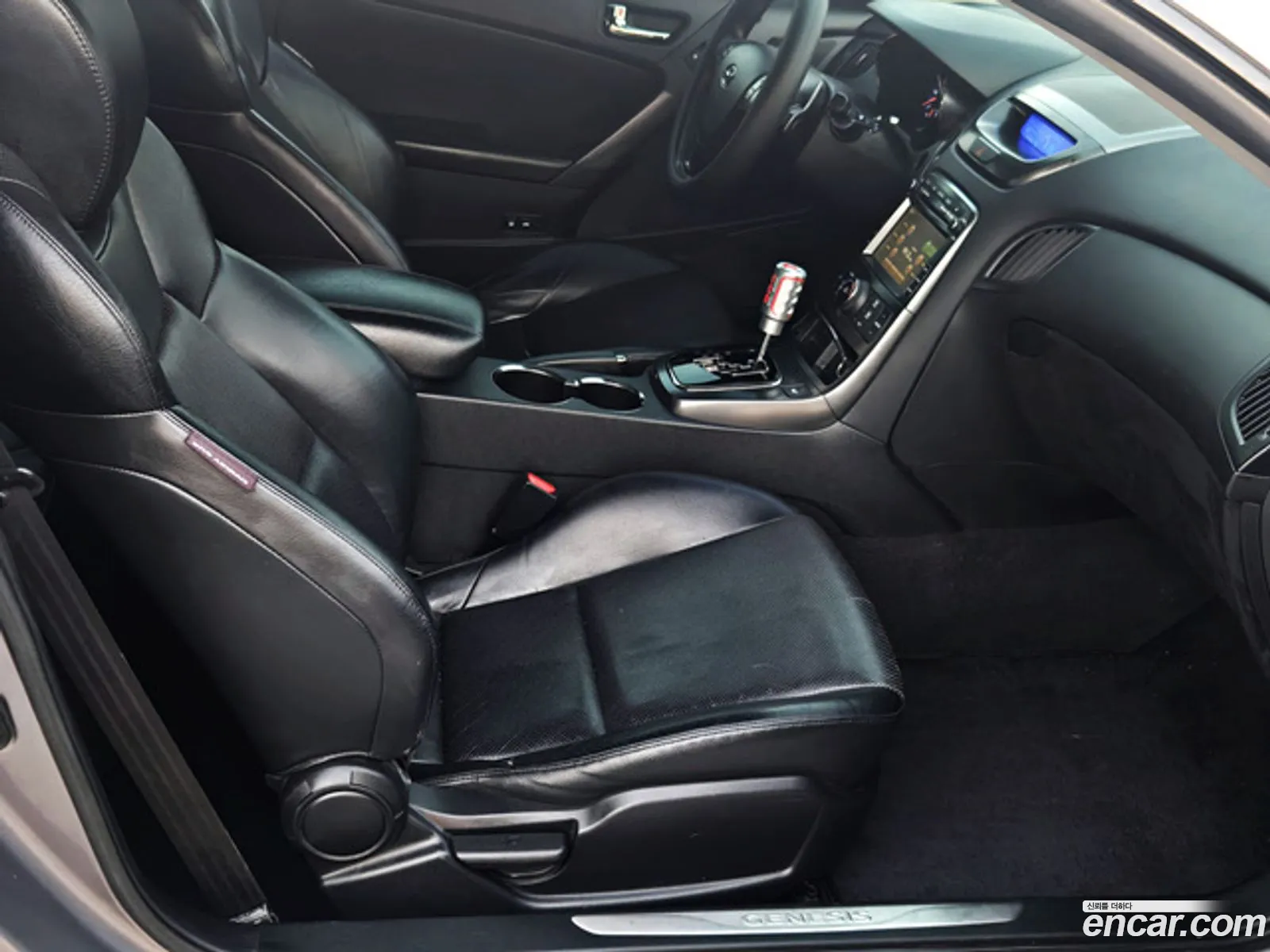 Hyundai Genesis Coupe 2010 — 12