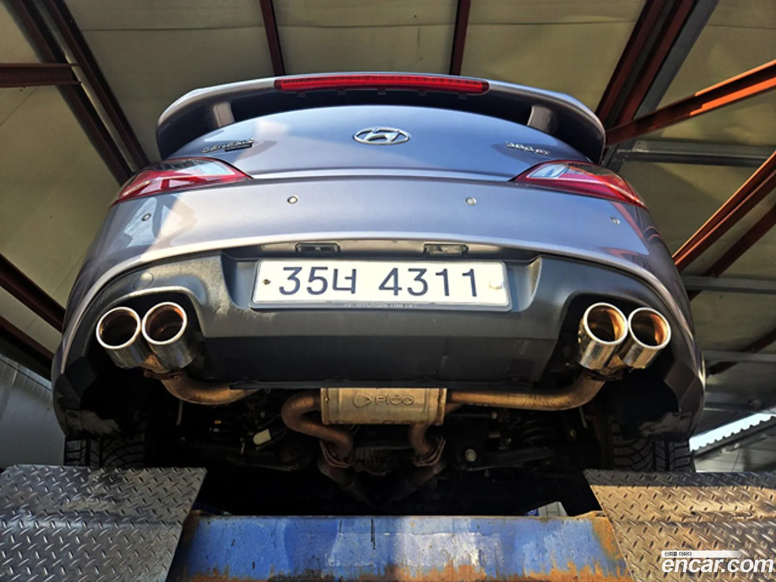 Hyundai Genesis Coupe 2010 — 2