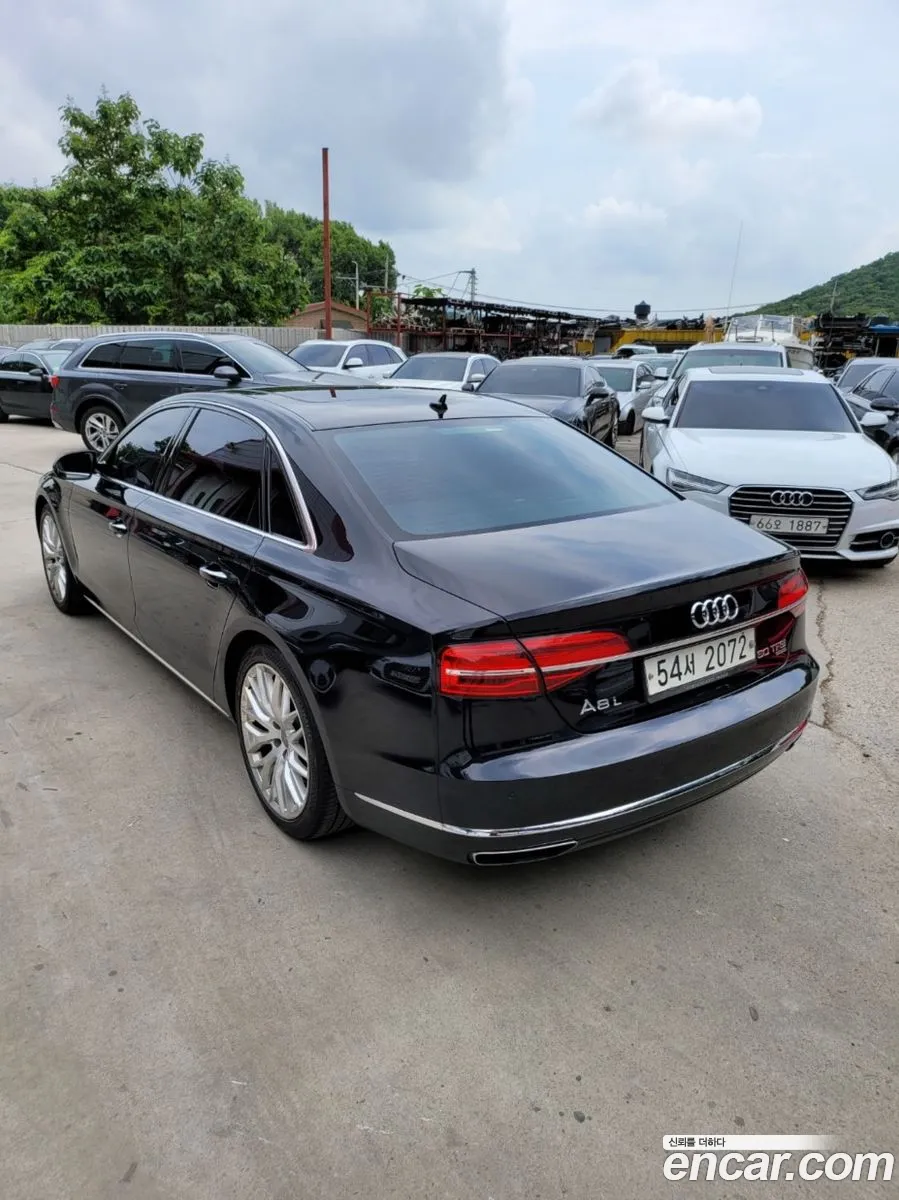 Audi A8 2014 — 10