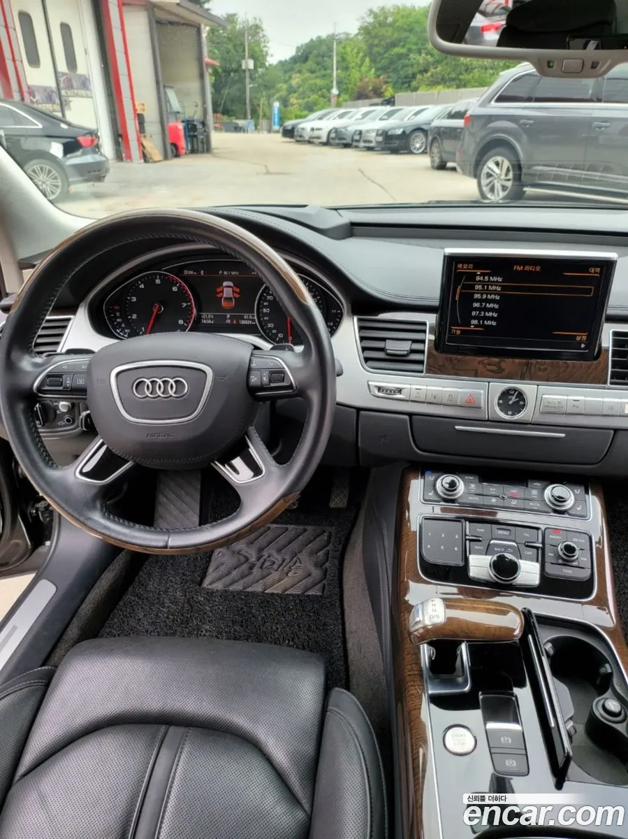 Audi A8 2014 — 16