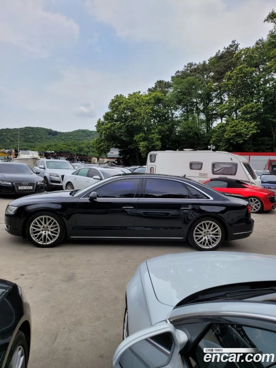 Audi A8 2014 — 12