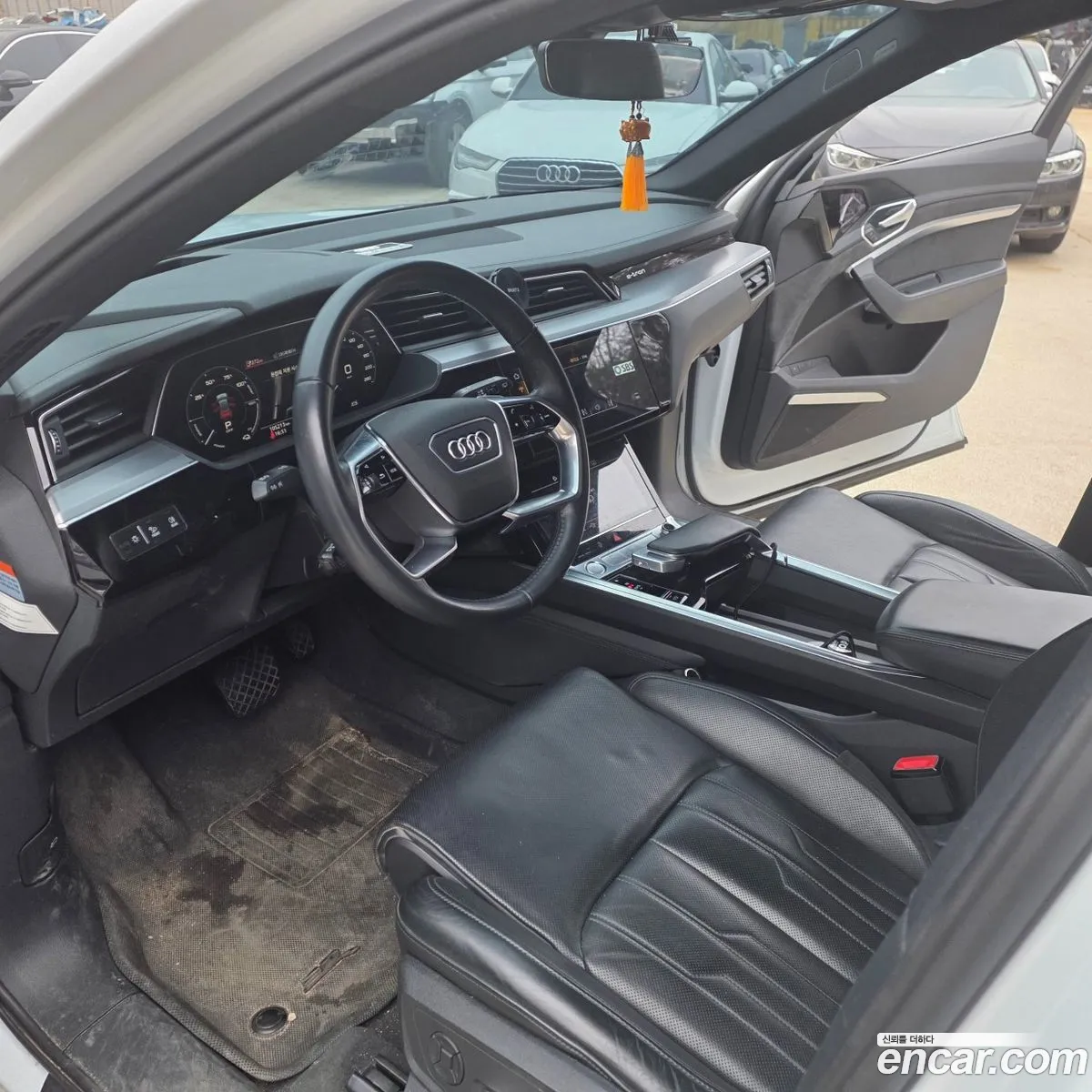 Audi e-tron 2020 — 5