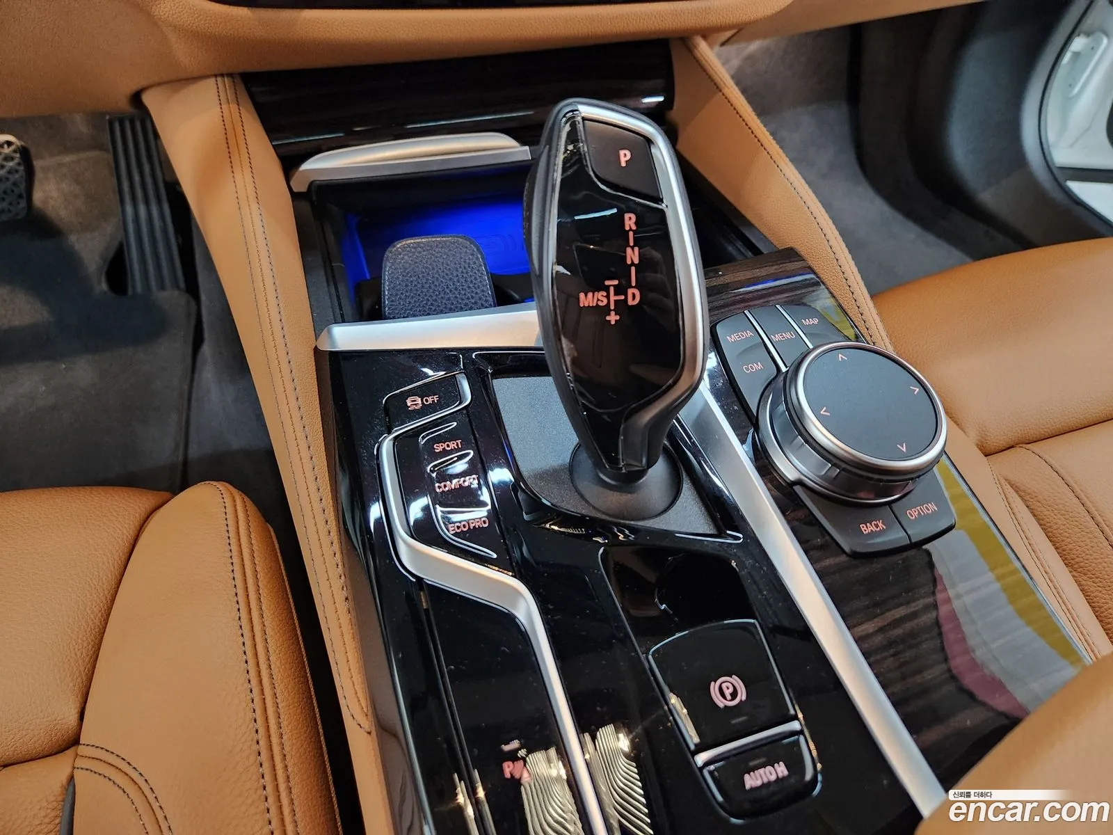BMW 5 Series 2022 — 16