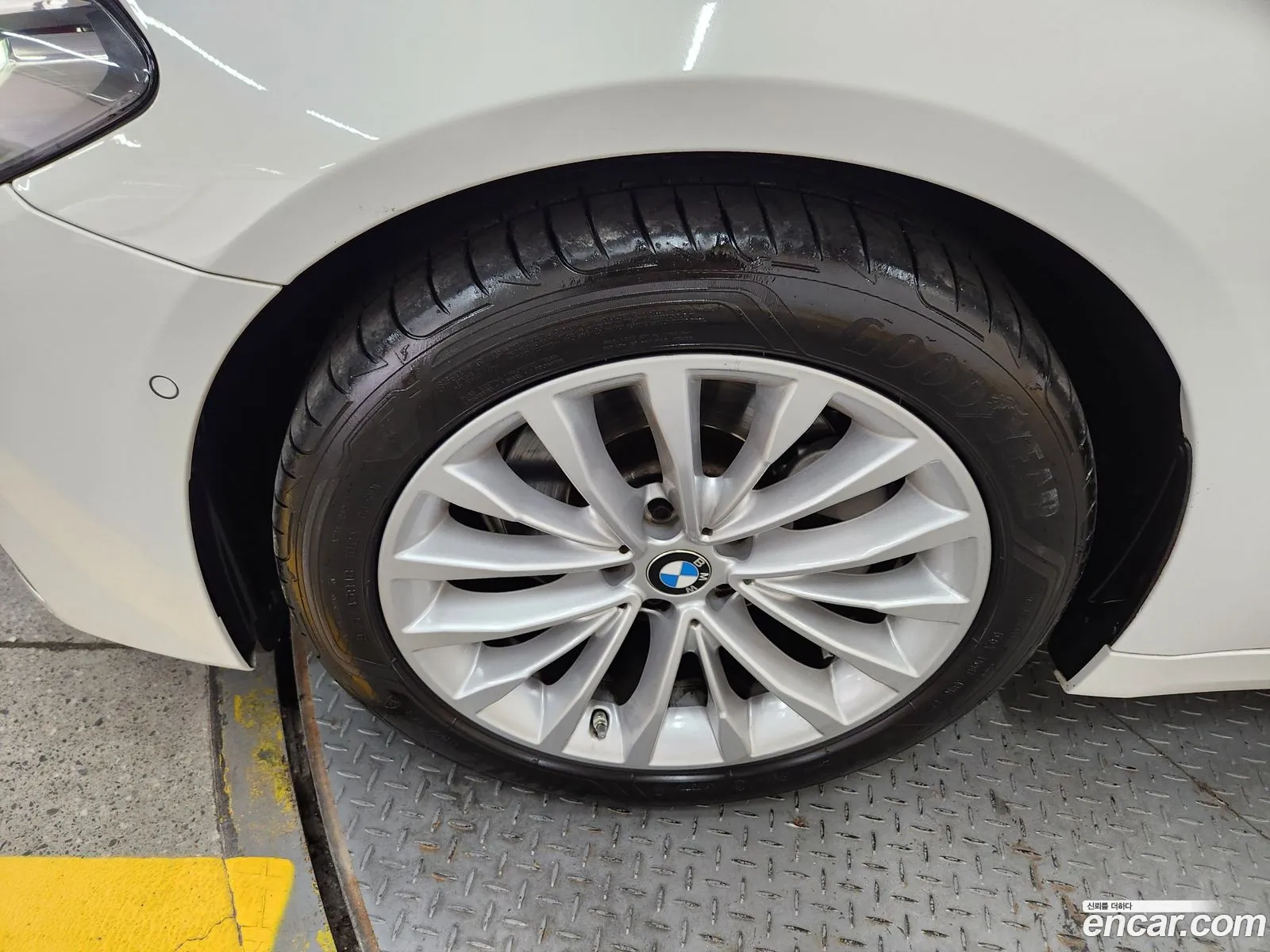 BMW 5 Series 2022 — 8