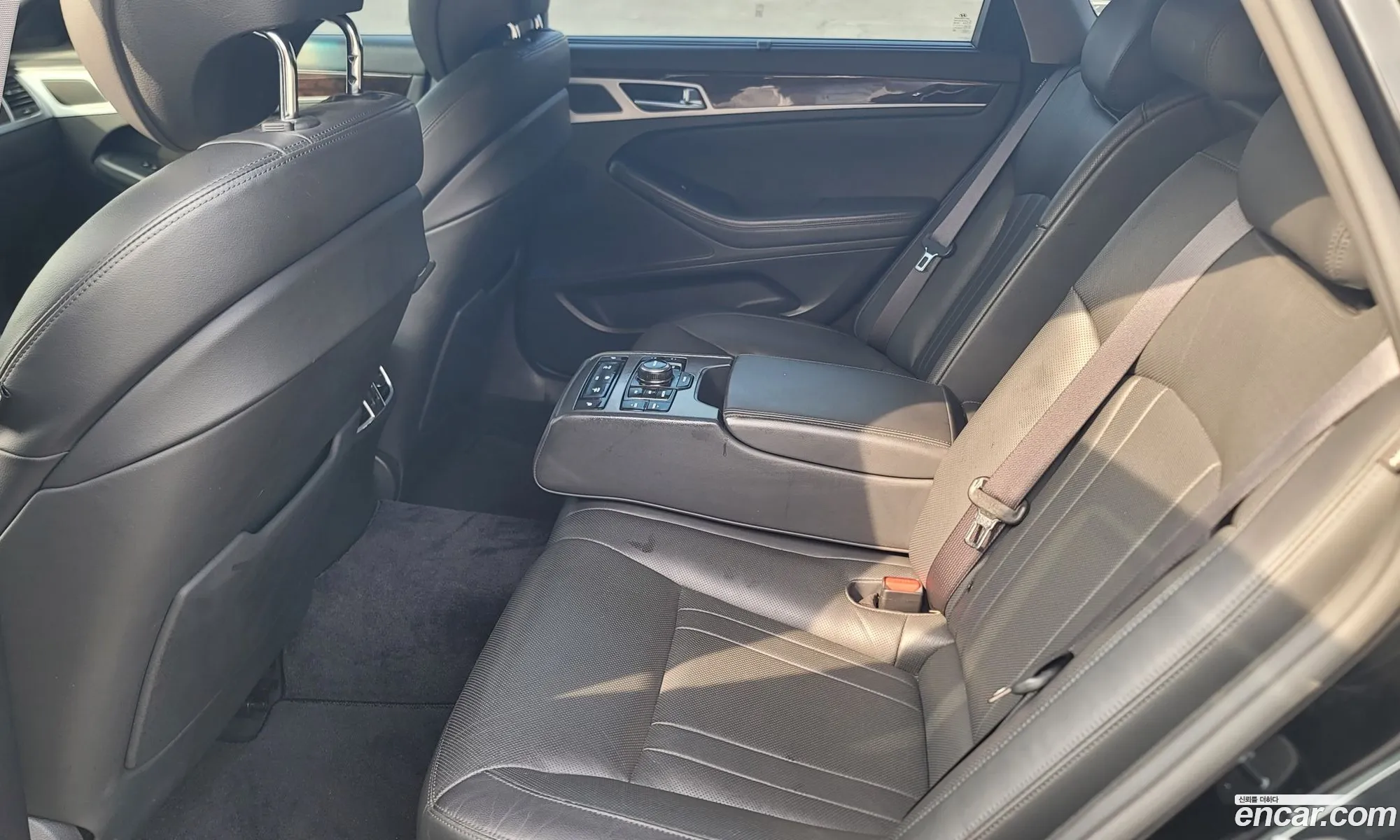 Hyundai Genesis DH 2016 — 8