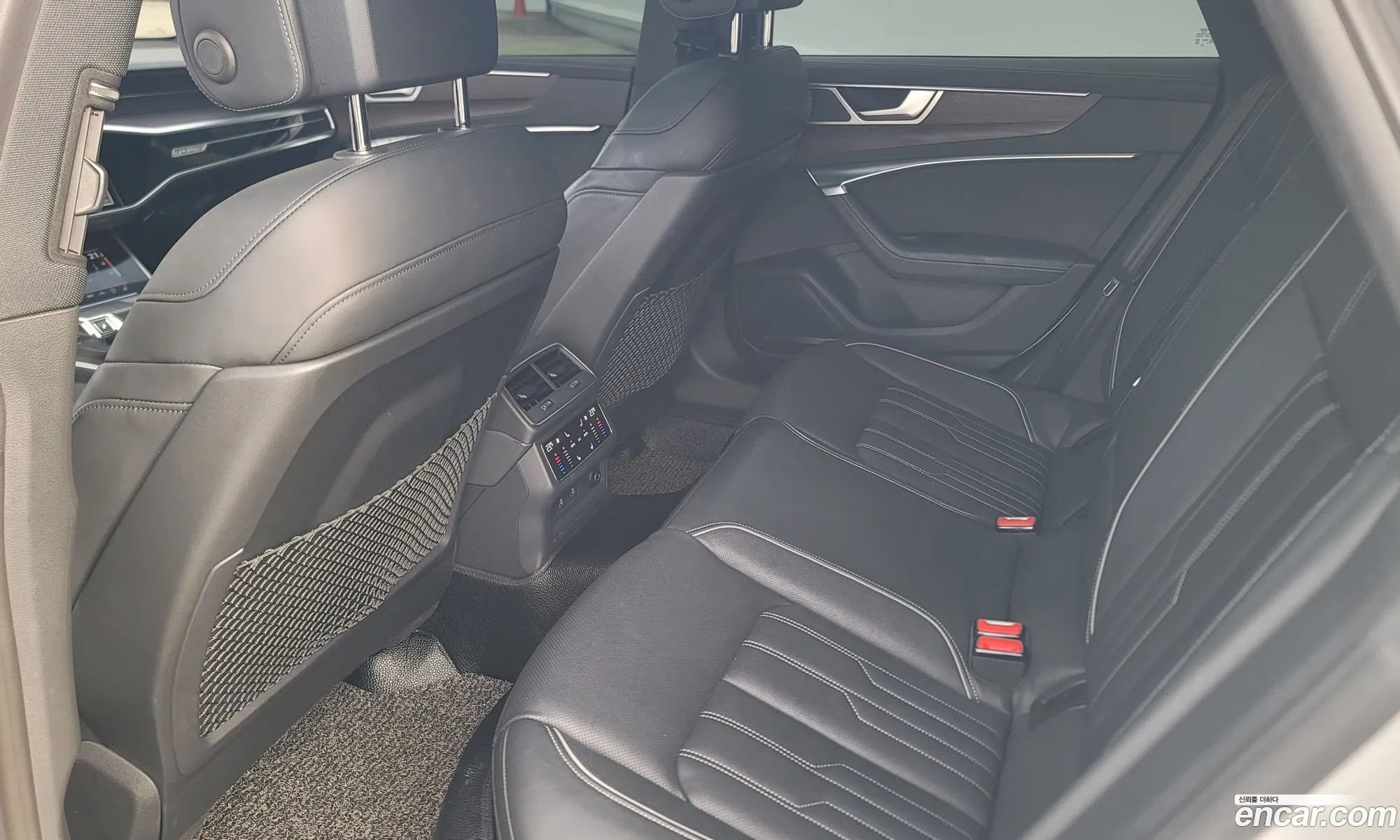 Audi A7 2022 — 7