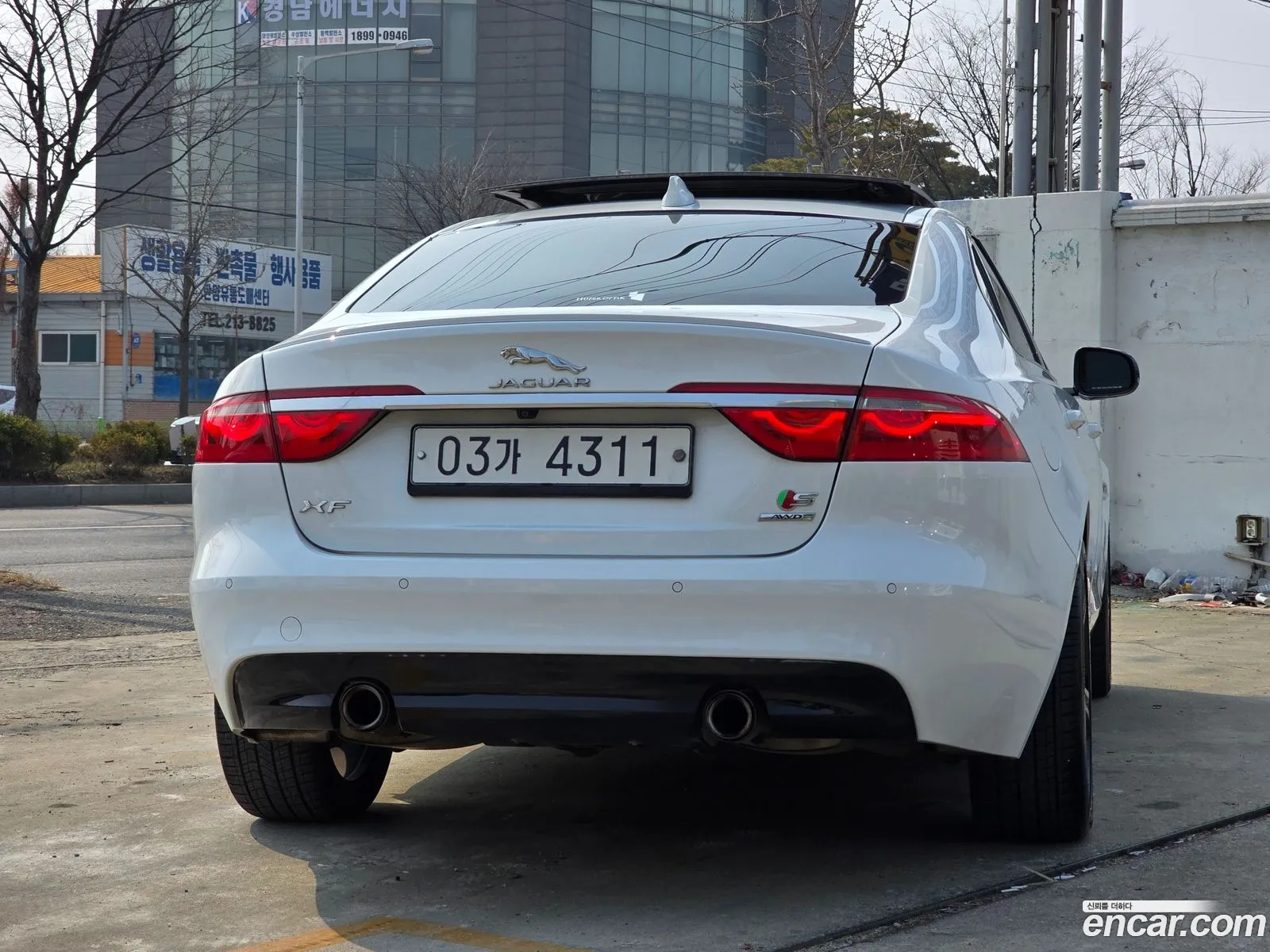 Jaguar XF 2017 — 9