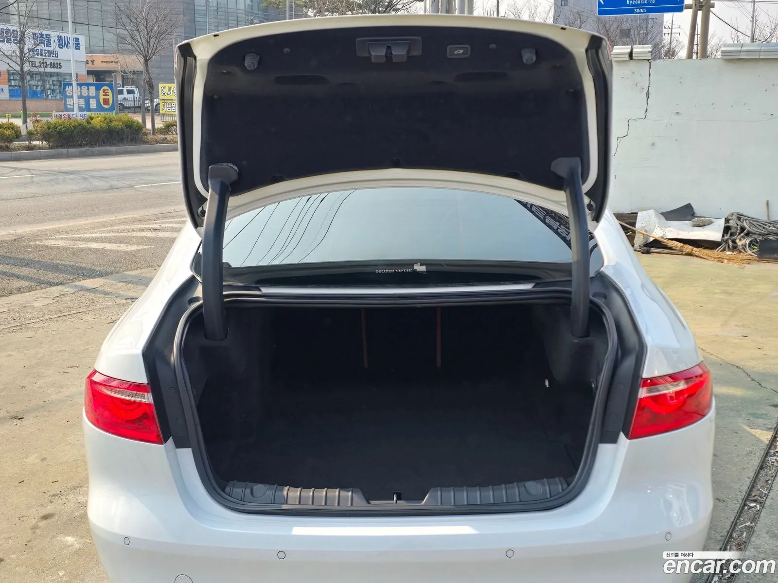 Jaguar XF 2017 — 13