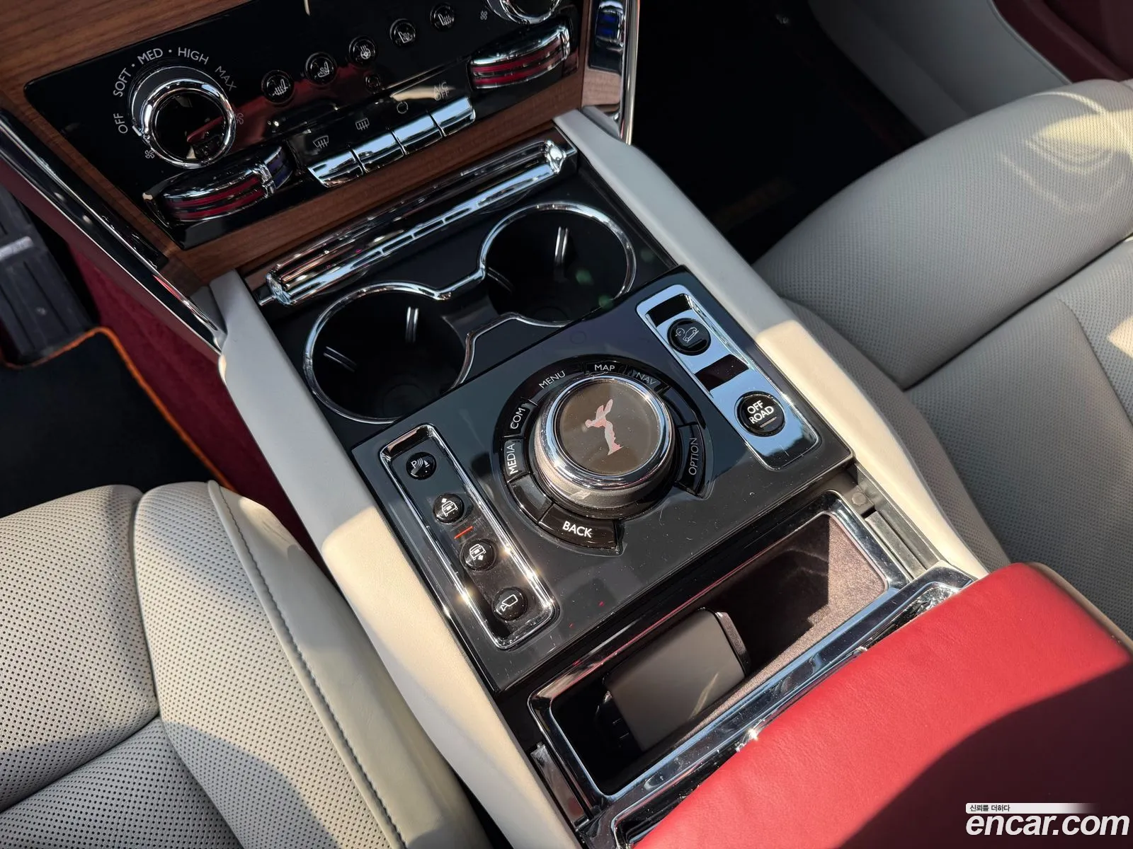 Rolls-Royce Cullinan 2020 — 17