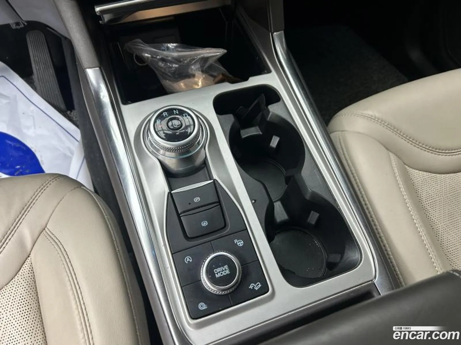 Ford Explorer 6th Gen 2022 — 12