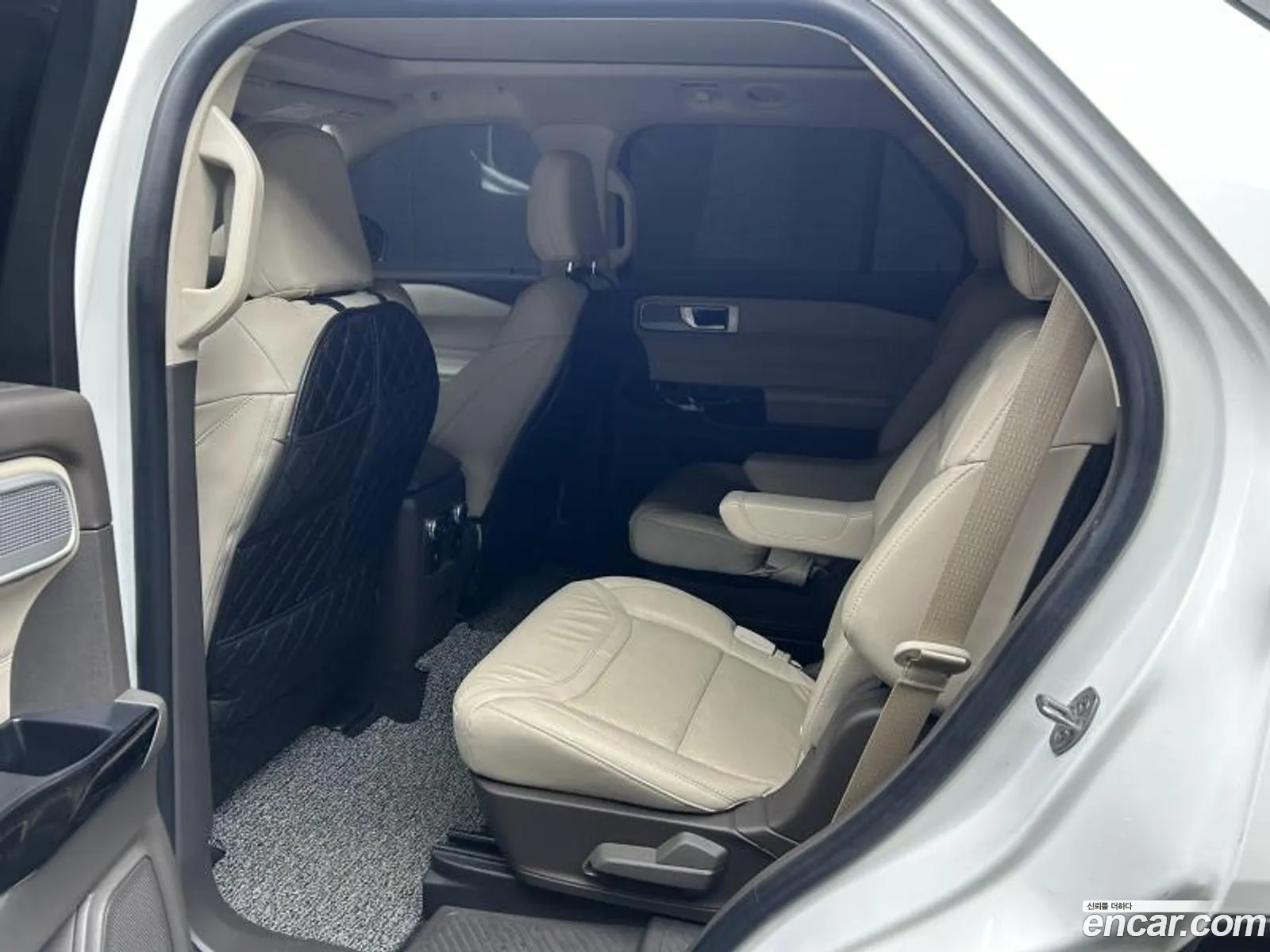 Ford Explorer 6th Gen 2022 — 5