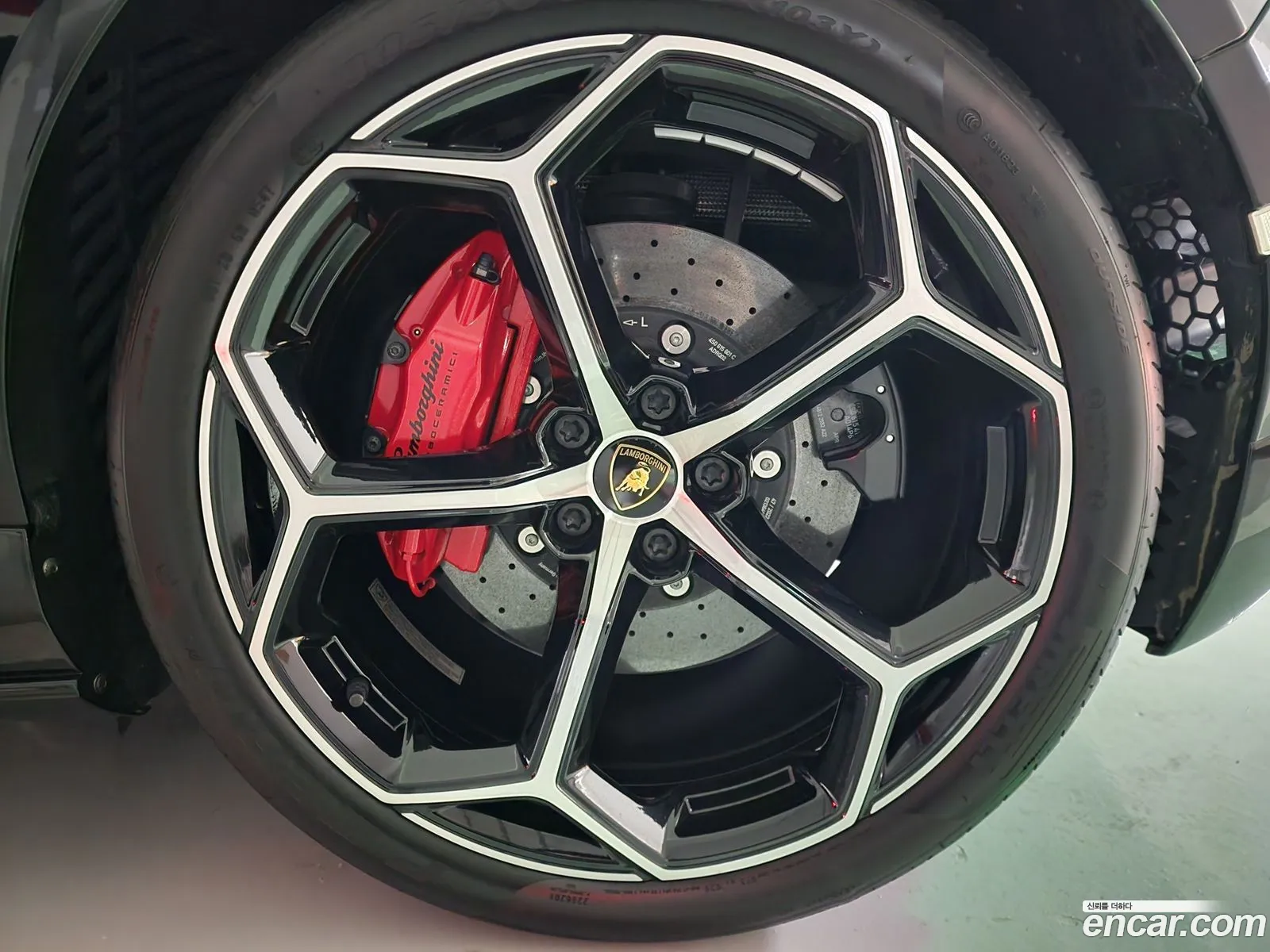 Lamborghini Huracan 2023 — 5