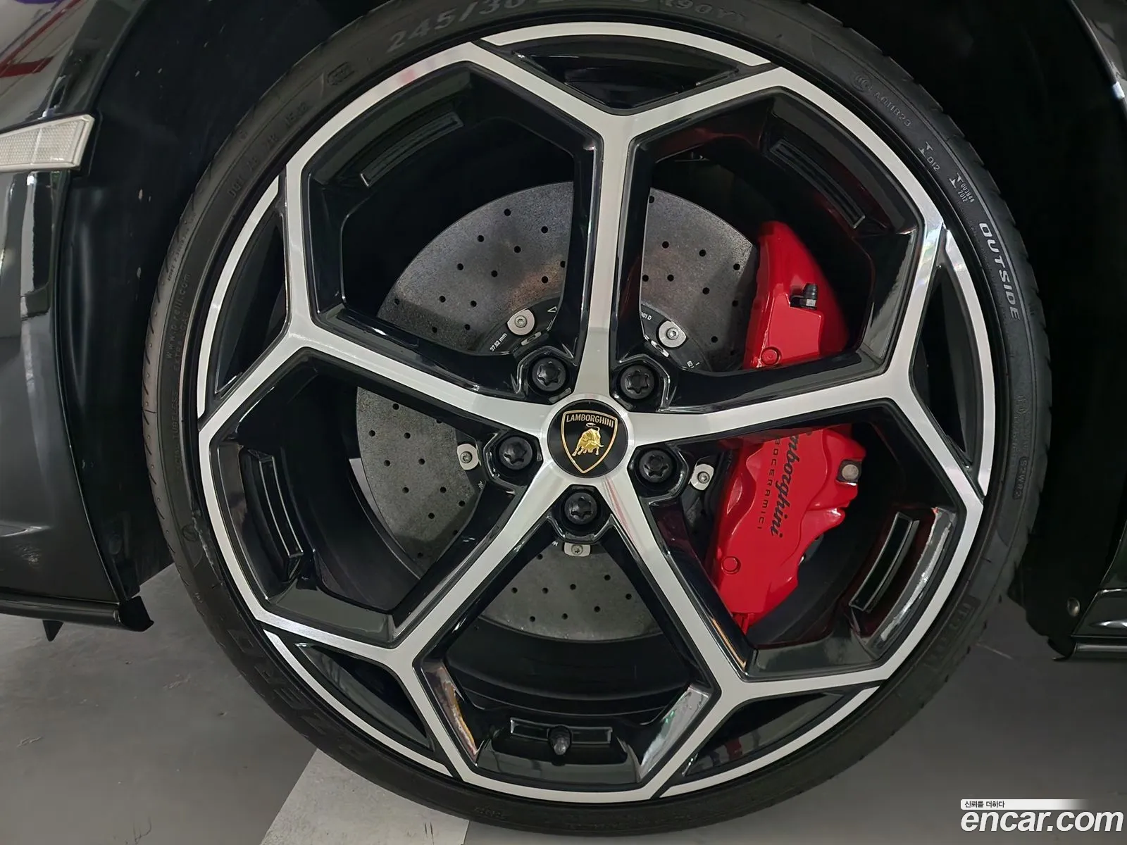 Lamborghini Huracan 2023 — 11