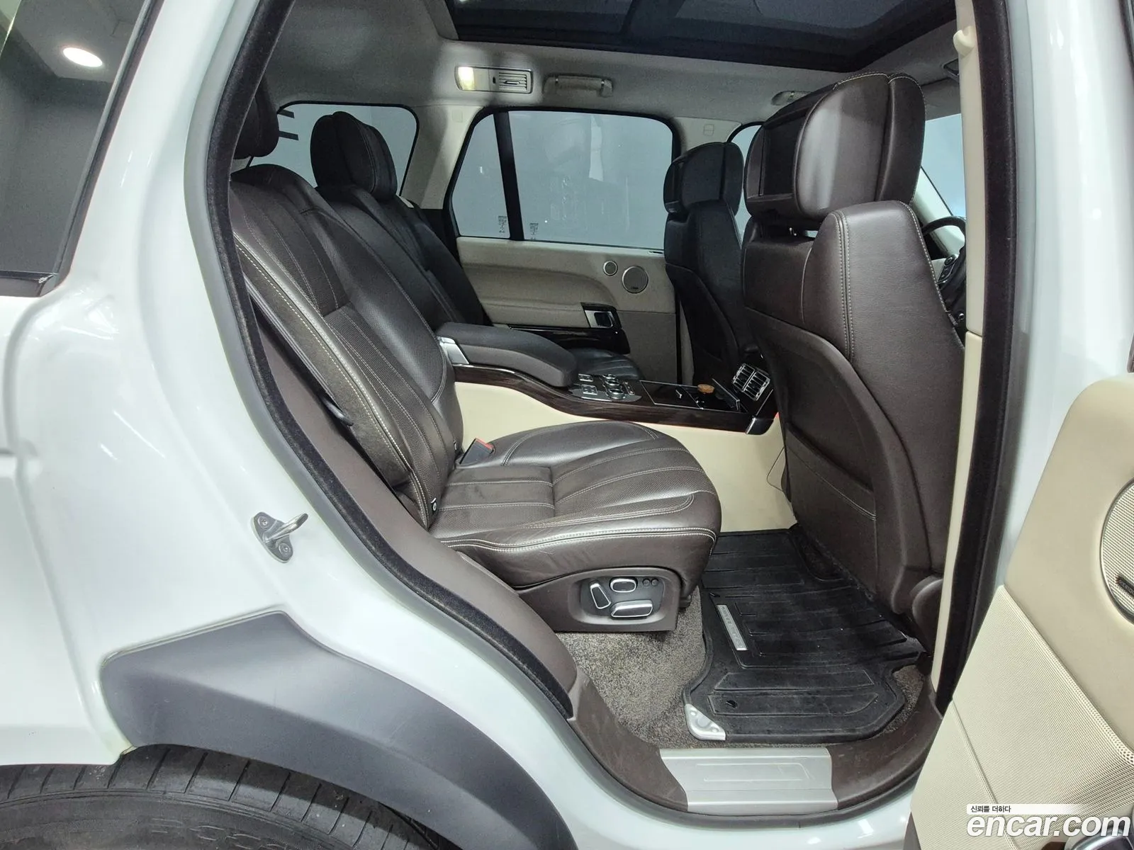 Land Rover Range Rover 2015 — 14