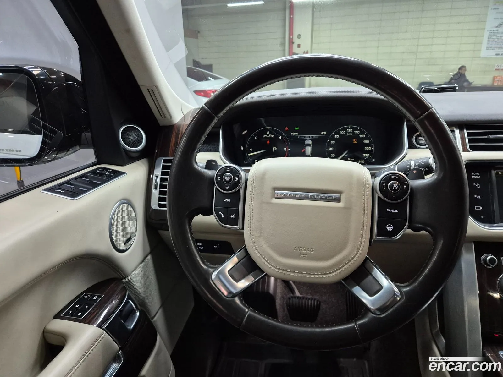 Land Rover Range Rover 2015 — 13