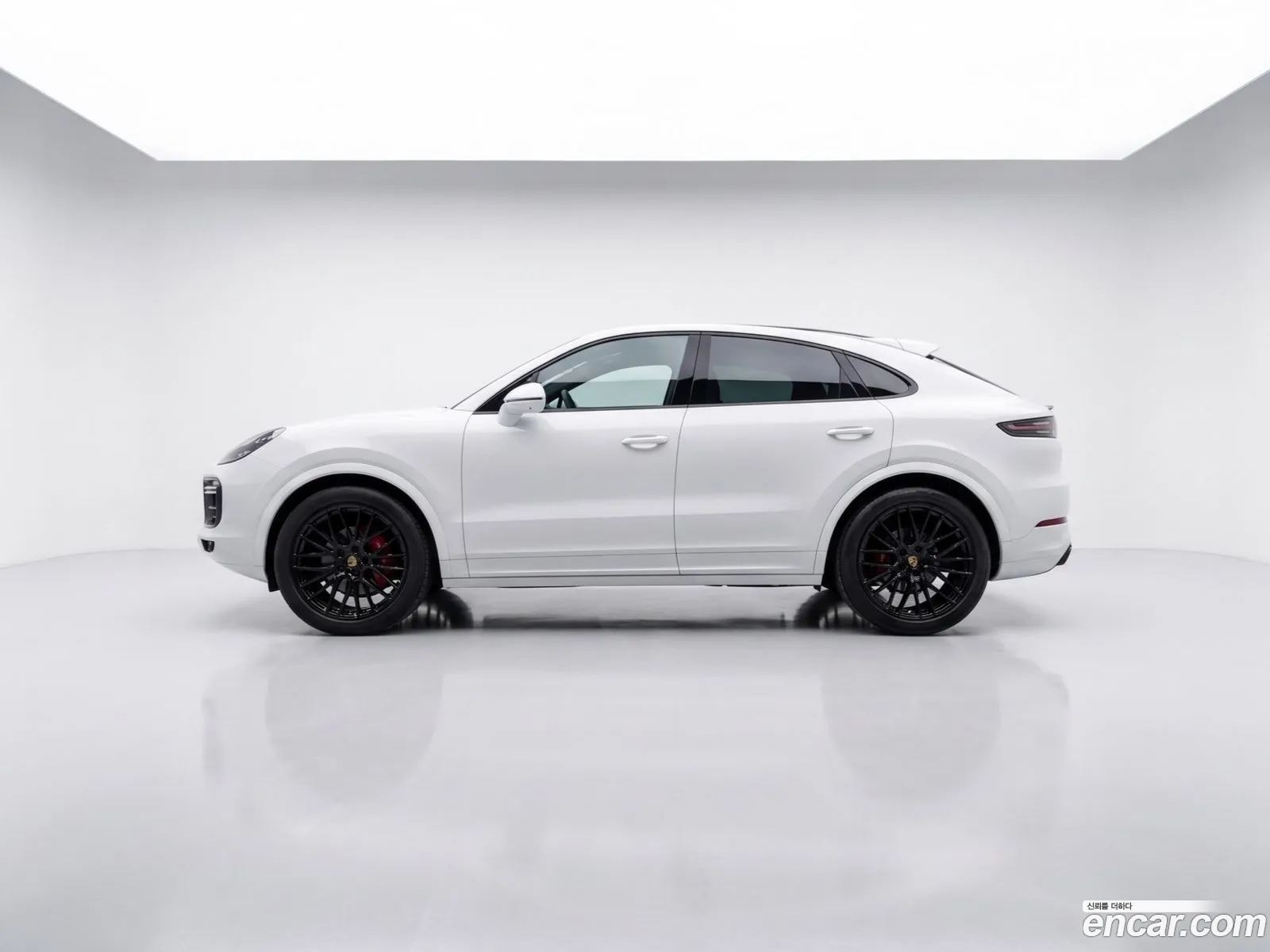 Porsche Cayenne 2021 — 17
