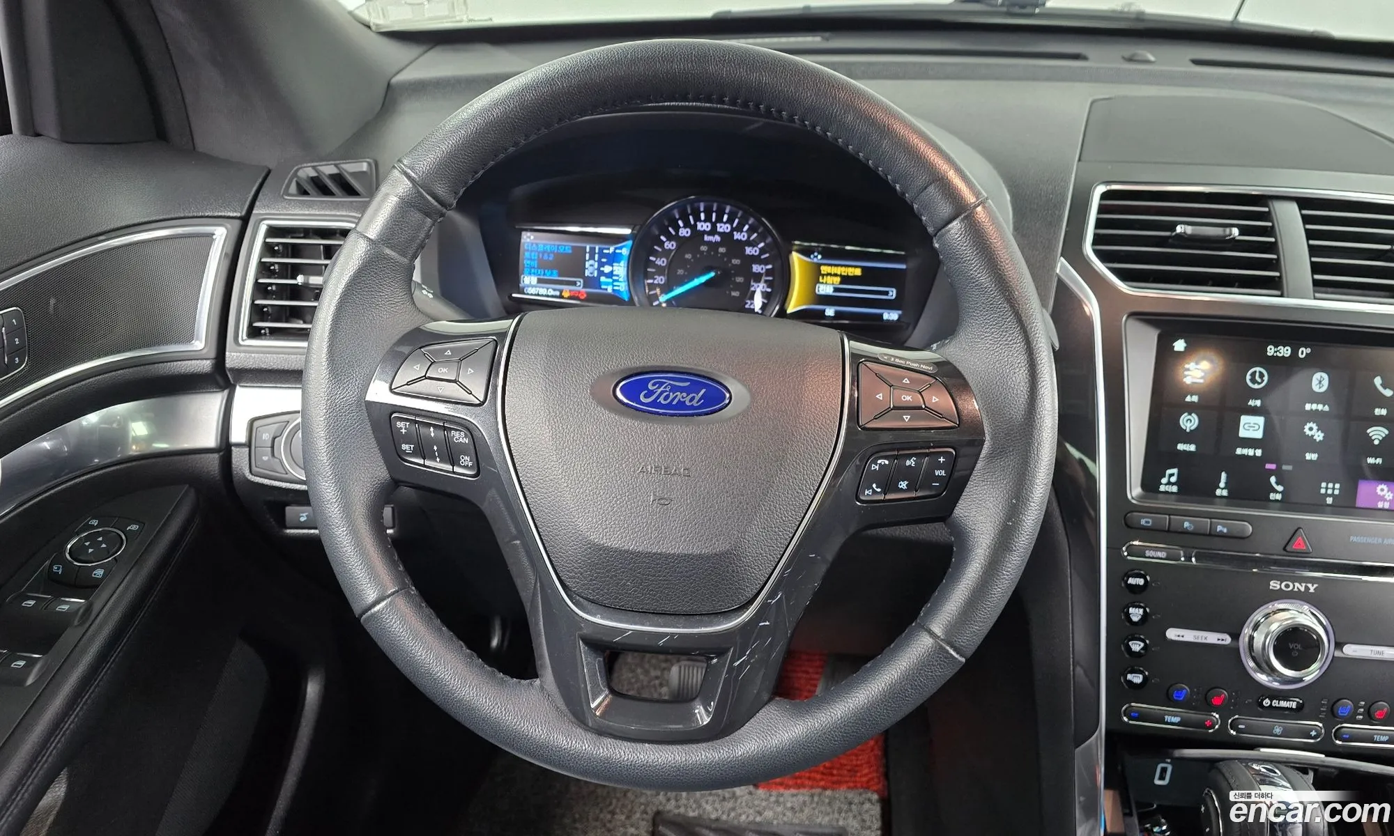 Ford Explorer 2018 1FM5K8FH1JGC37855 — 13