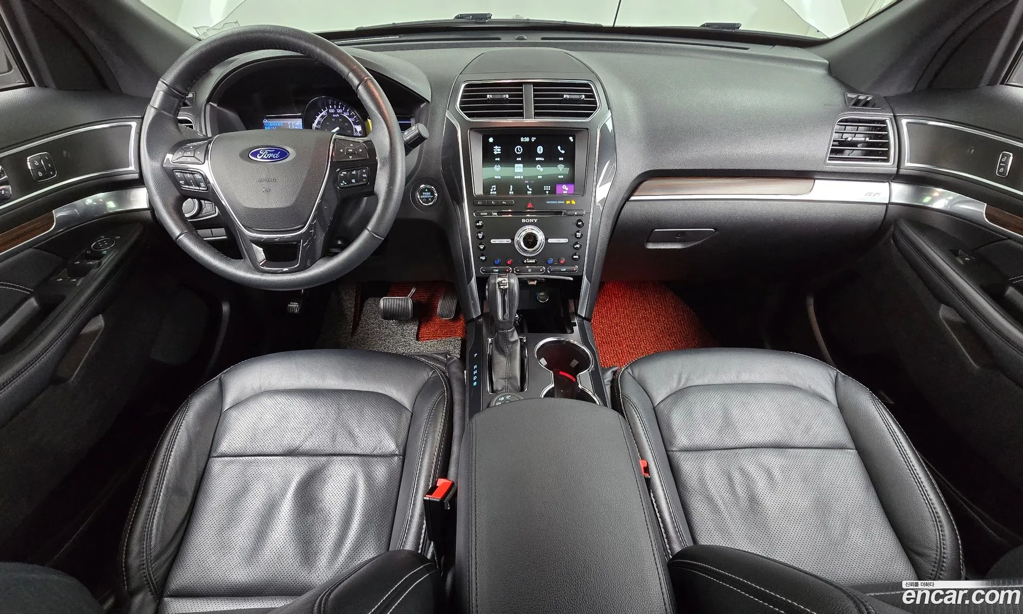 Ford Explorer 2018 1FM5K8FH1JGC37855 — 17