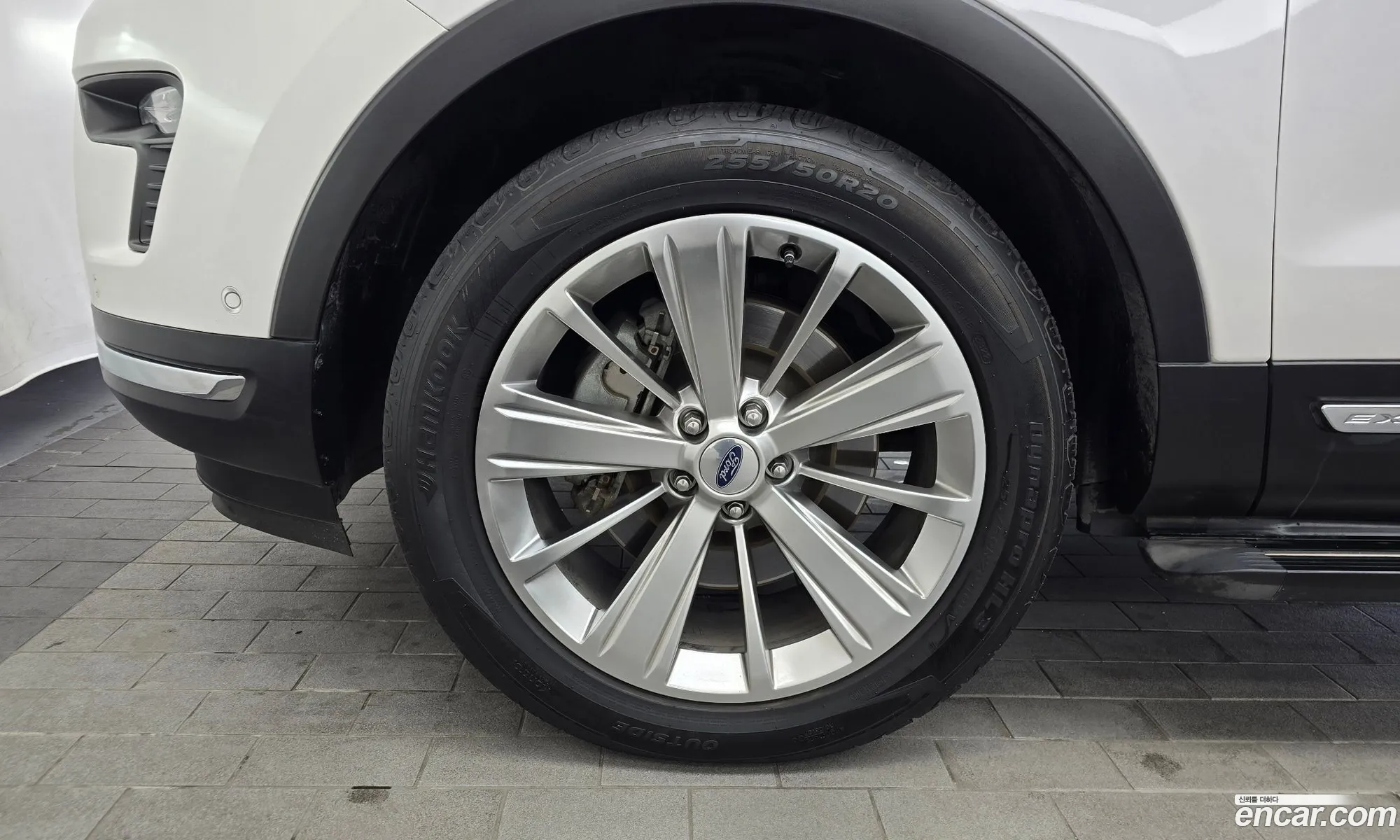 Ford Explorer 2018 1FM5K8FH1JGC37855 — 9
