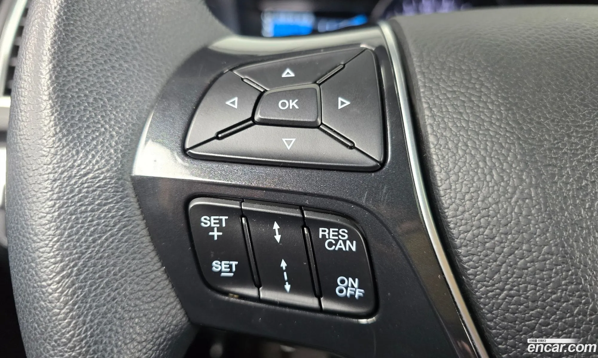 Ford Explorer 2018 1FM5K8FH1JGC37855 — 12