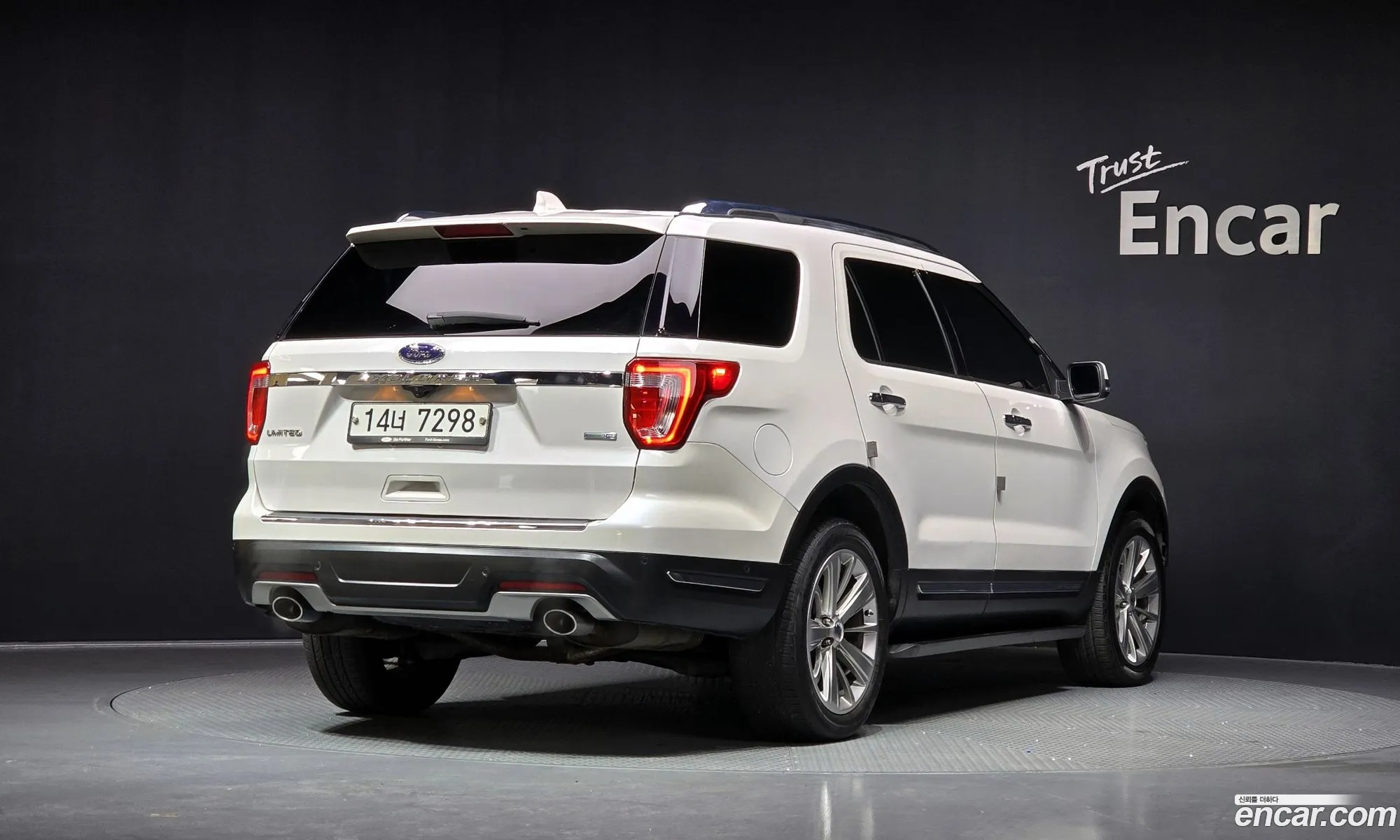 Ford Explorer 2018 1FM5K8FH1JGC37855 — 14