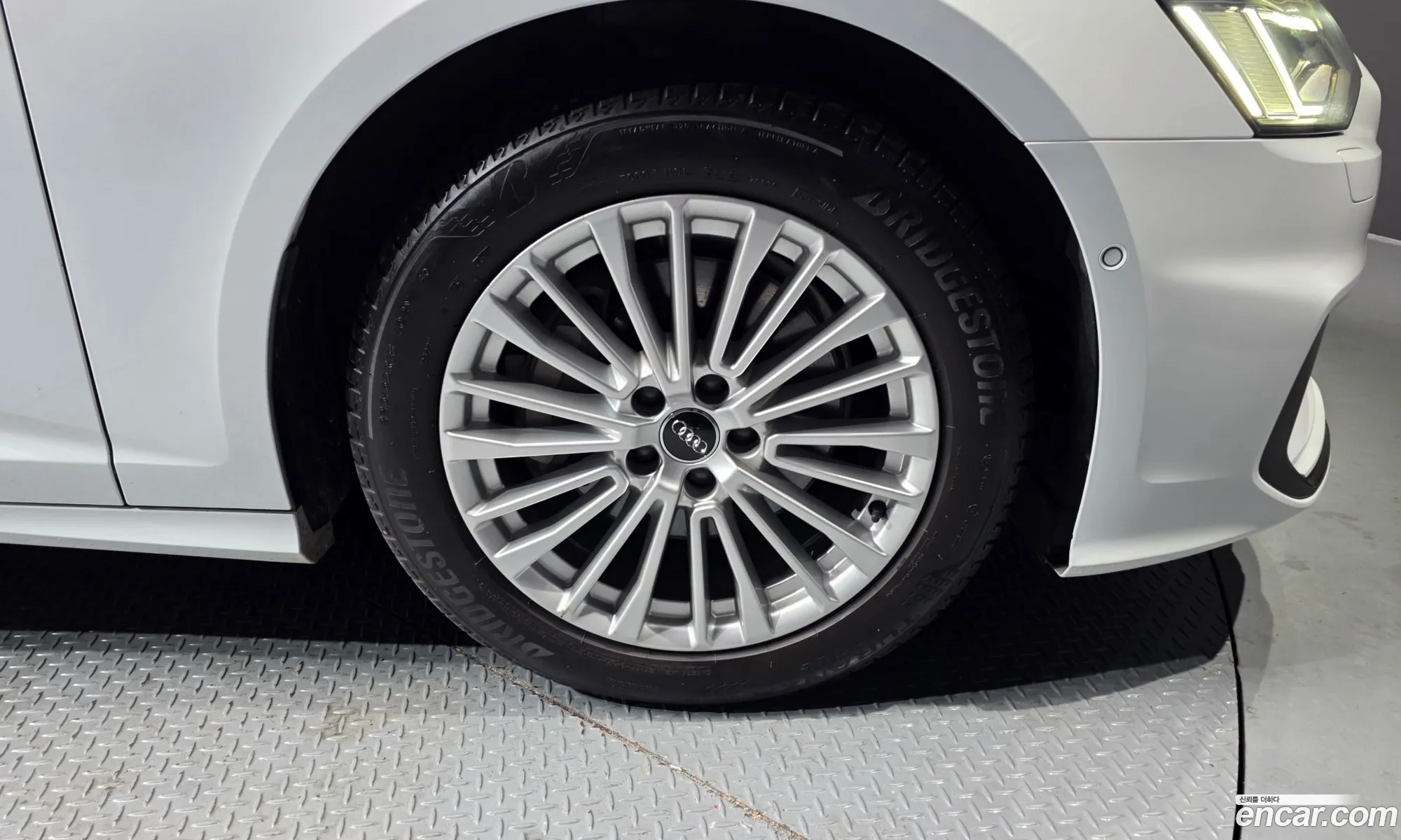 Audi A6 2020 WAUZZZF24LN076495 — 7