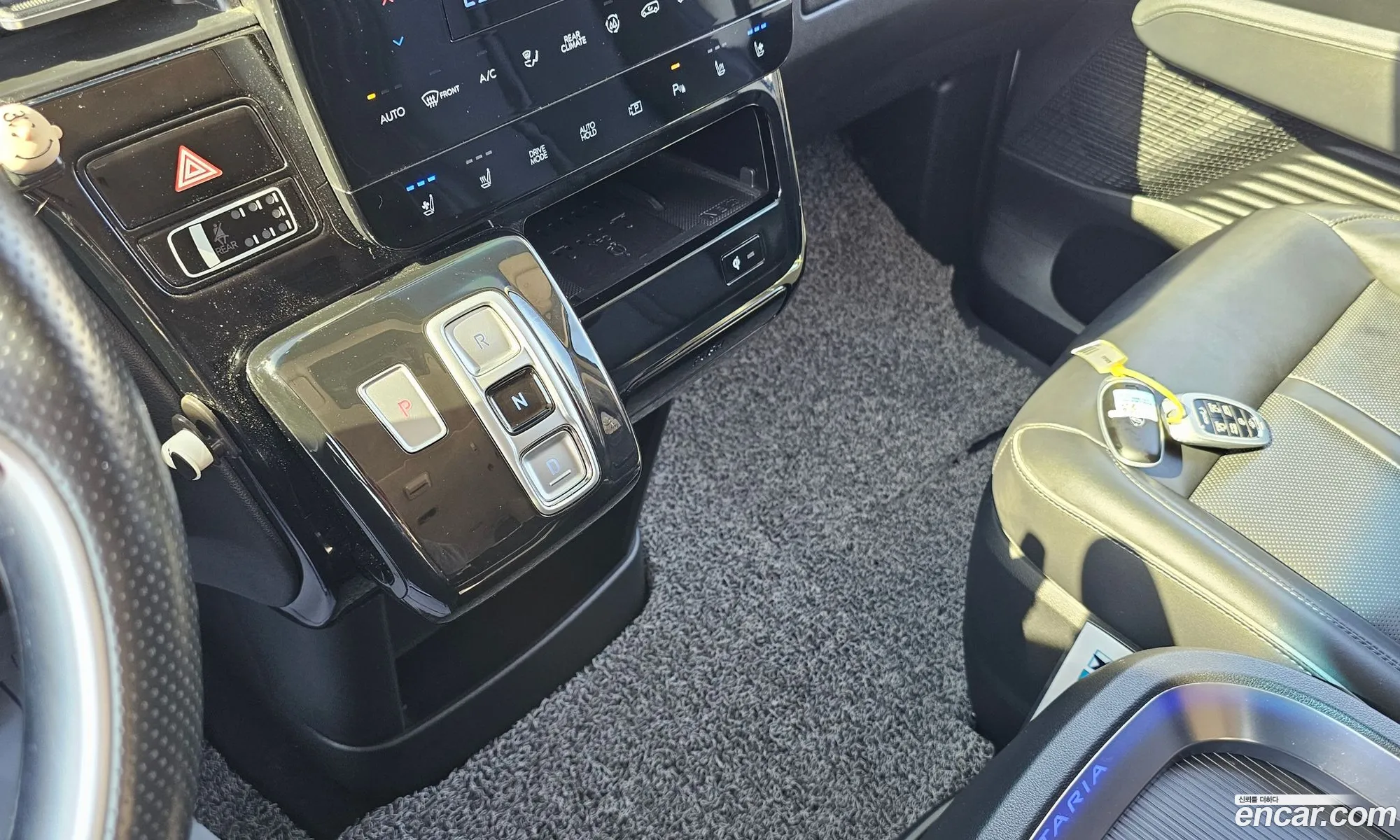 Hyundai Staria 2021 — 16
