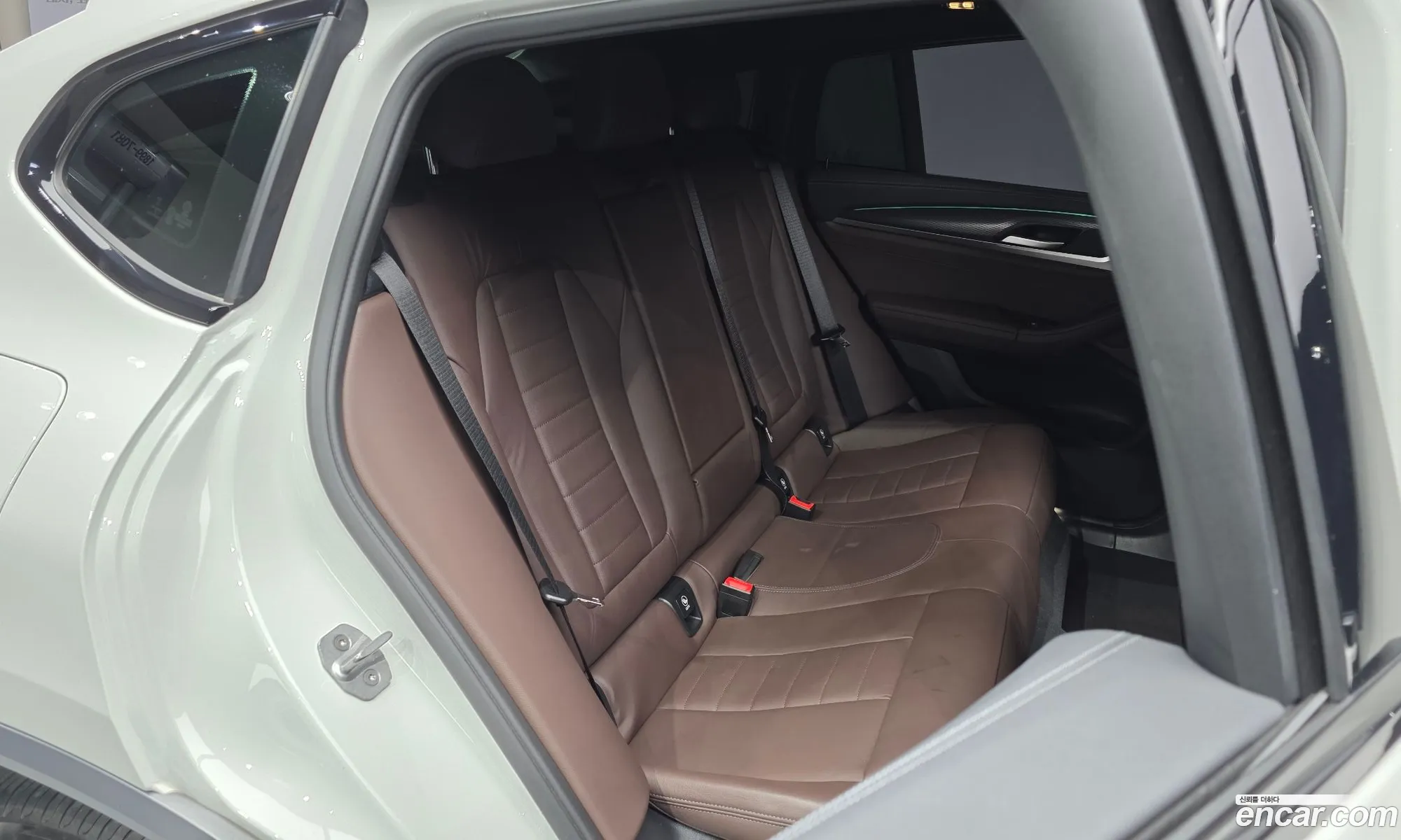 BMW X4 2020 WBA2V9104L9D07300 — 16