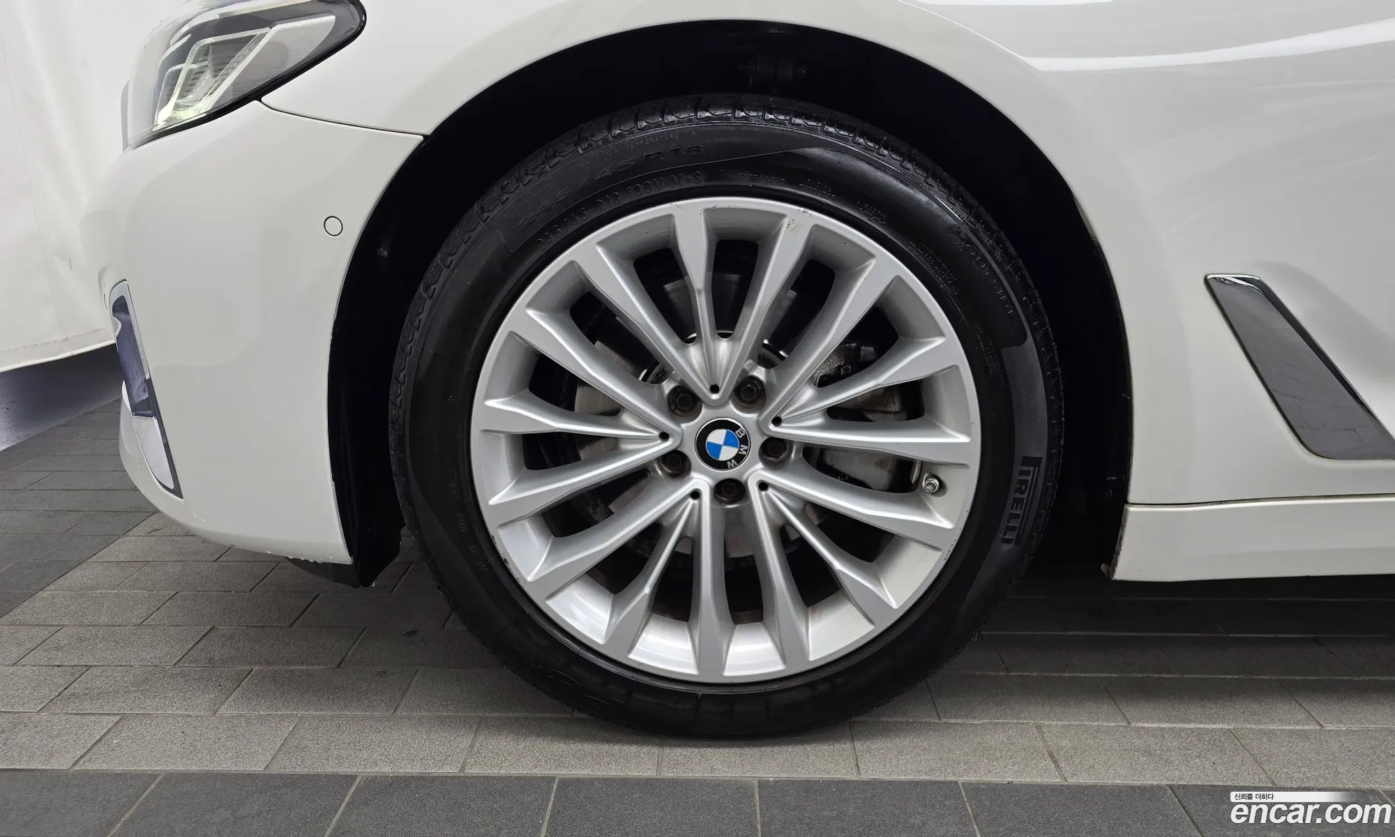 BMW 5 Series 2020 WBA11ES07MWW91913 — 9