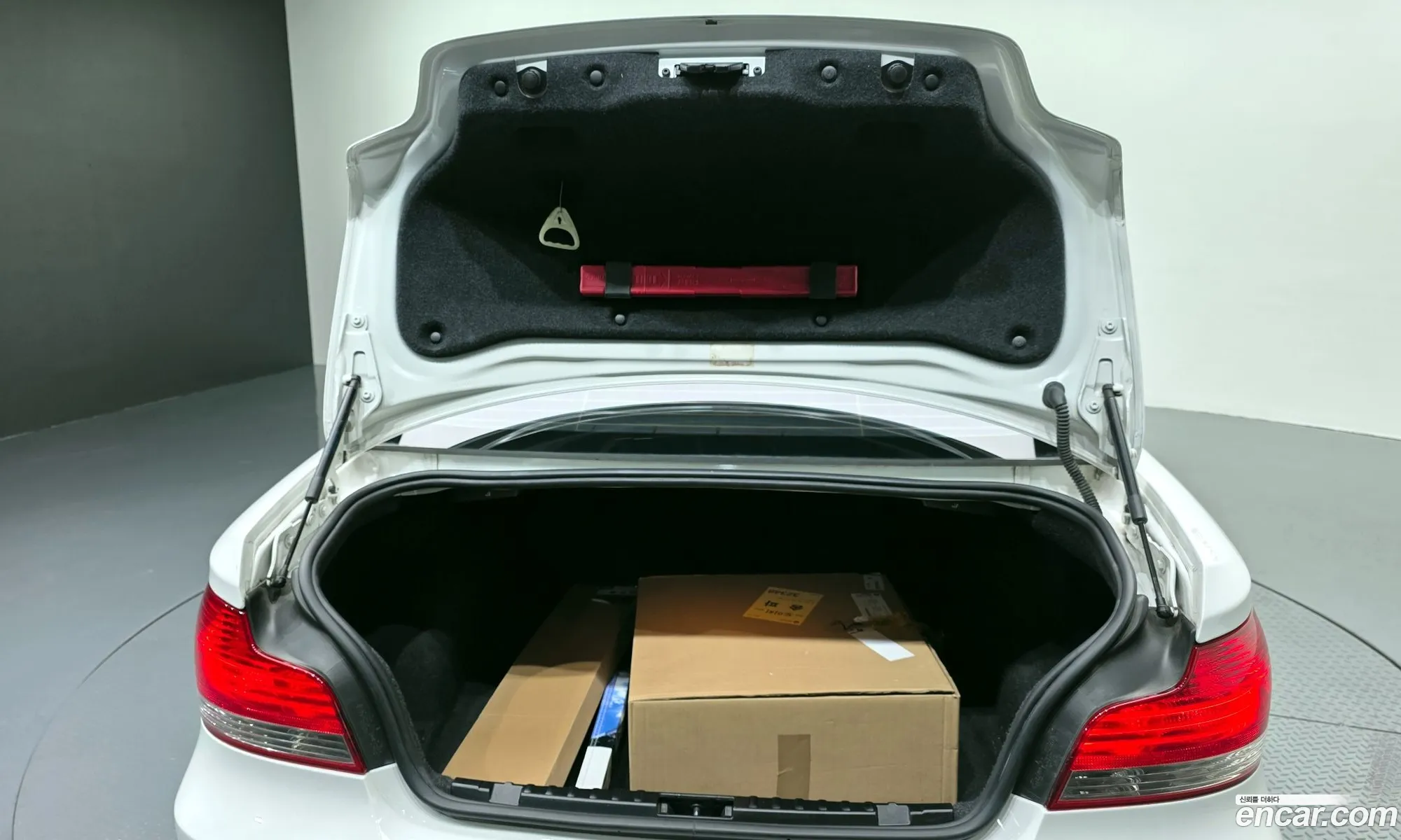 BMW 1 Series 2011 WBAUR3108BVL41334 — 6
