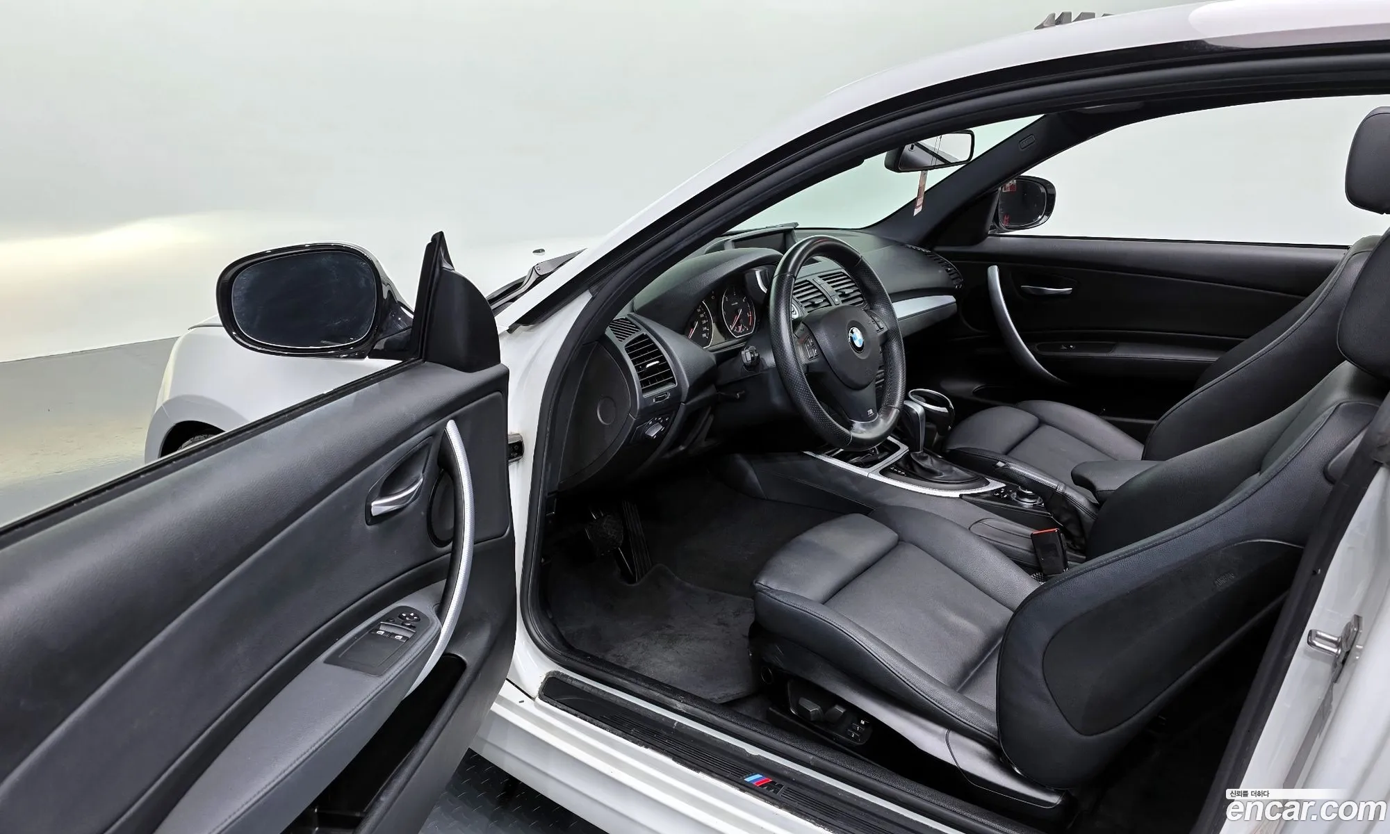 BMW 1 Series 2011 WBAUR3108BVL41334 — 5