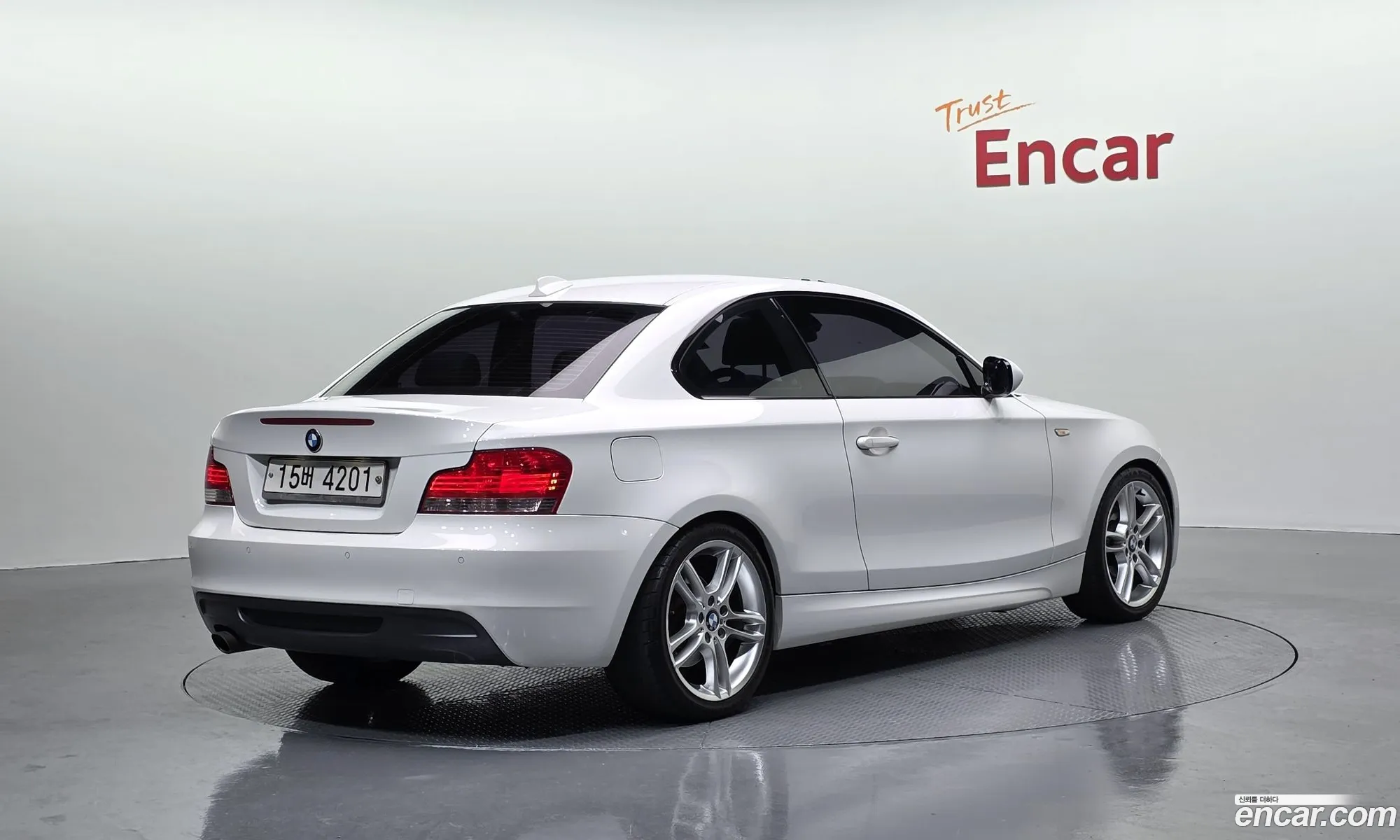 BMW 1 Series 2011 WBAUR3108BVL41334 — 13