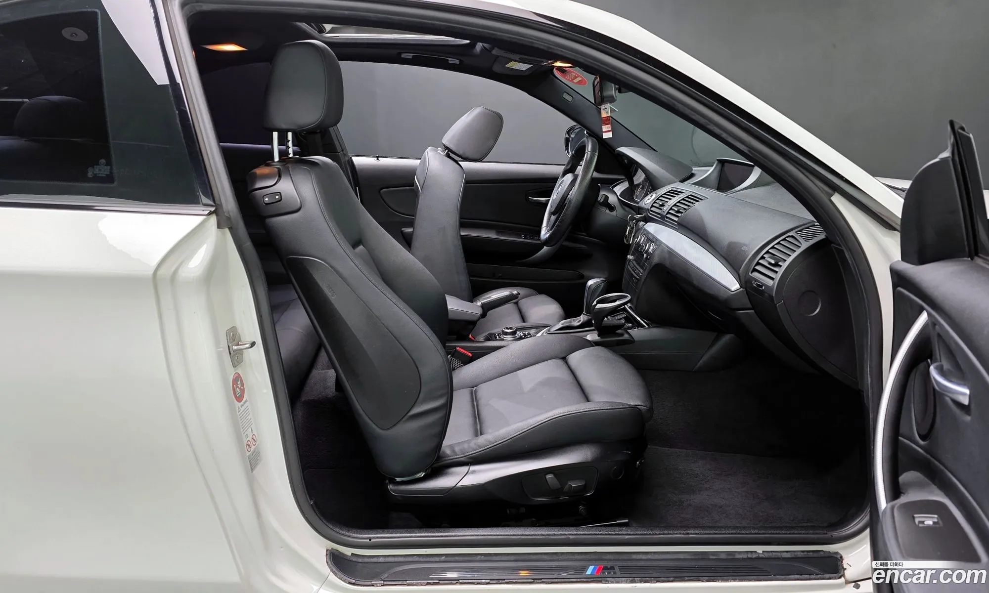 BMW 1 Series 2011 WBAUR3108BVL41334 — 9
