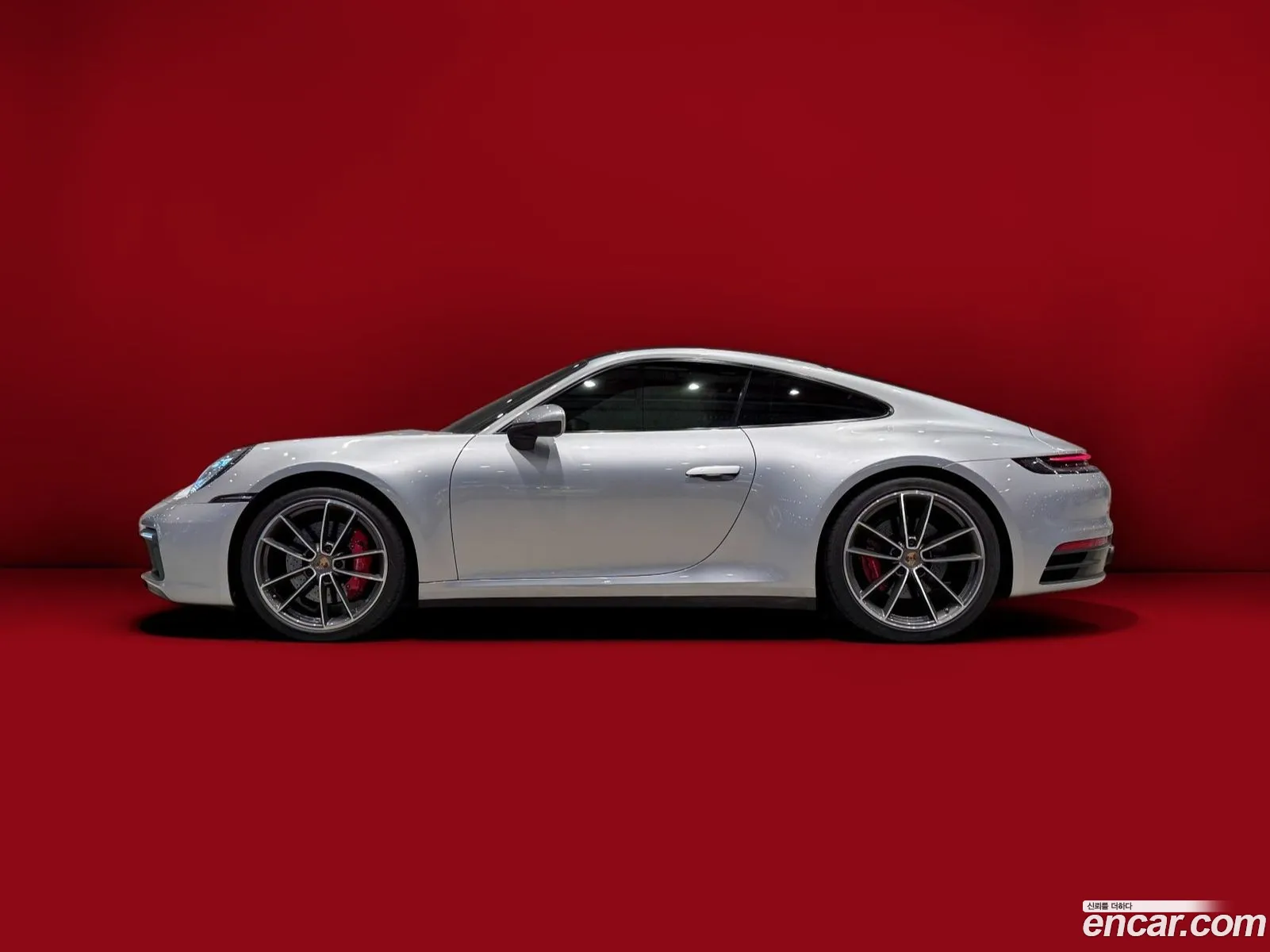 Porsche 911 2020 — 17