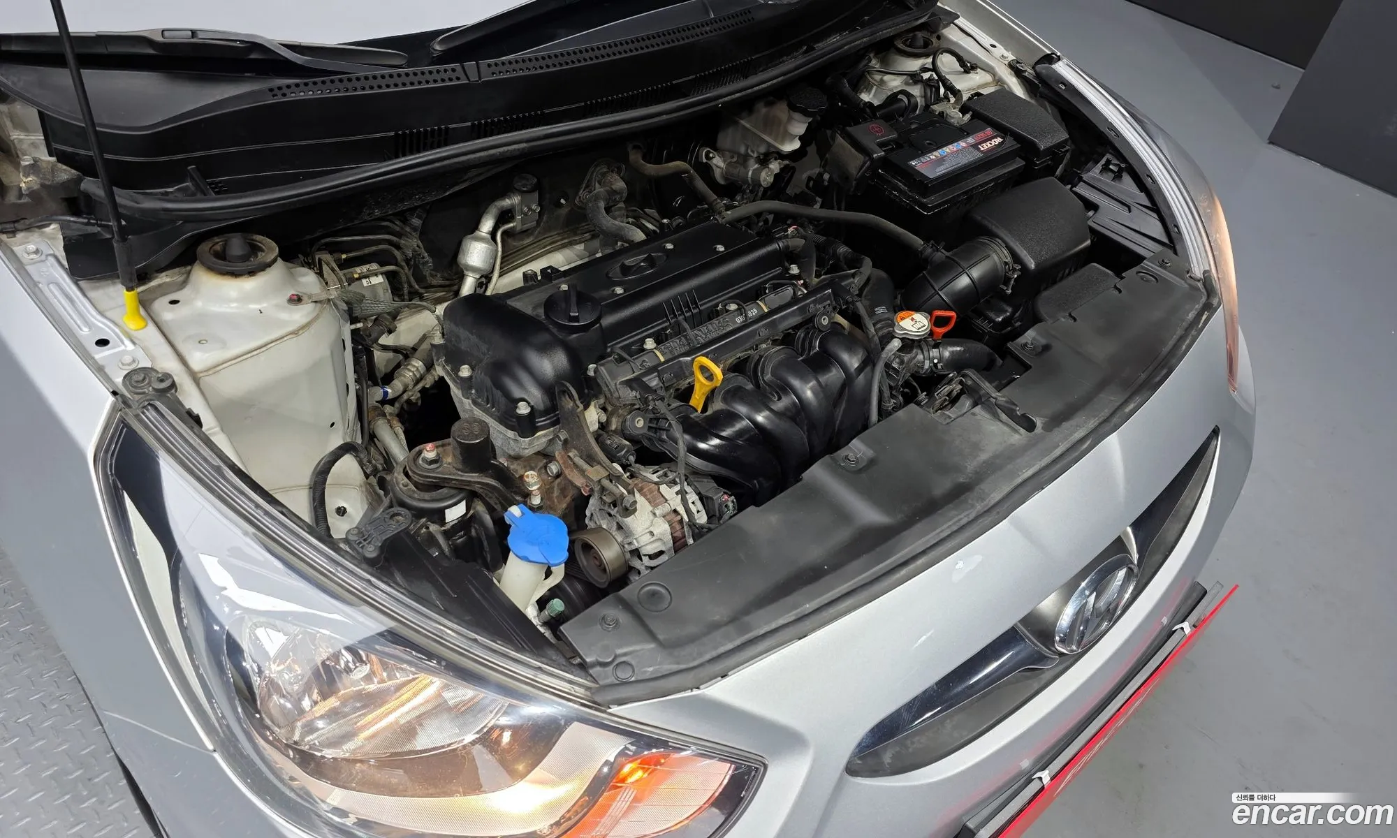 Hyundai Accent 2013 — 4