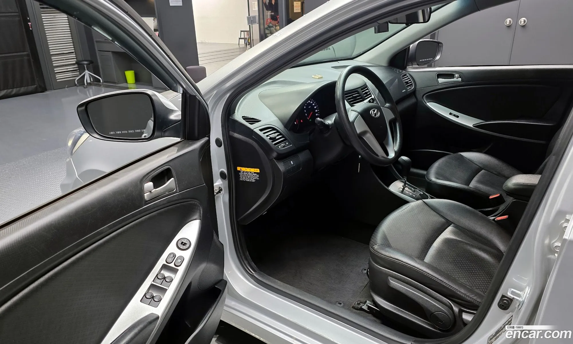 Hyundai Accent 2013 — 5