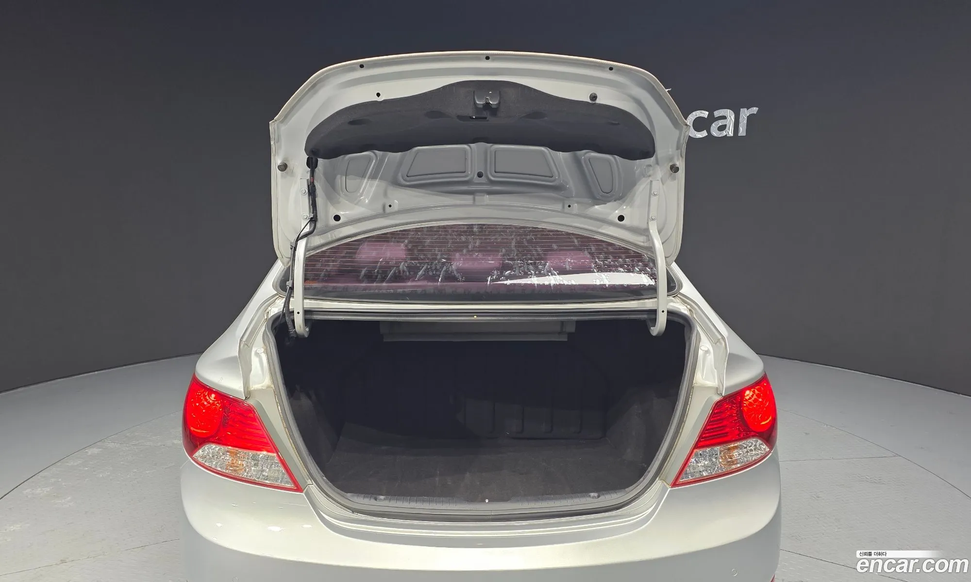 Hyundai Accent 2013 — 10