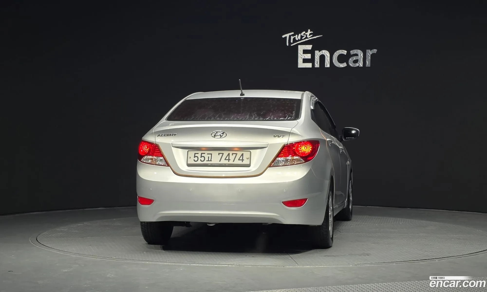 Hyundai Accent 2013 — 17