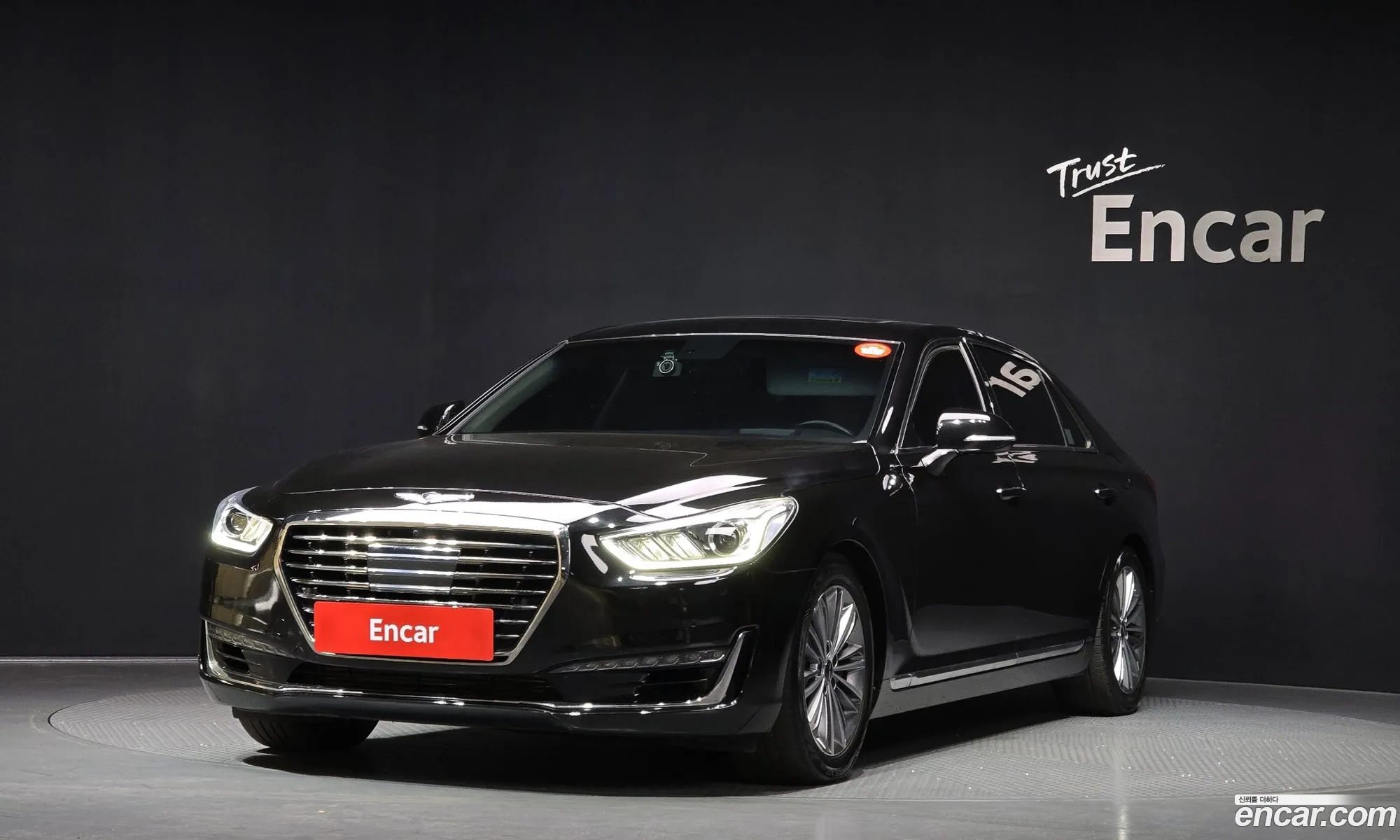 Genesis EQ900 2017 — 13