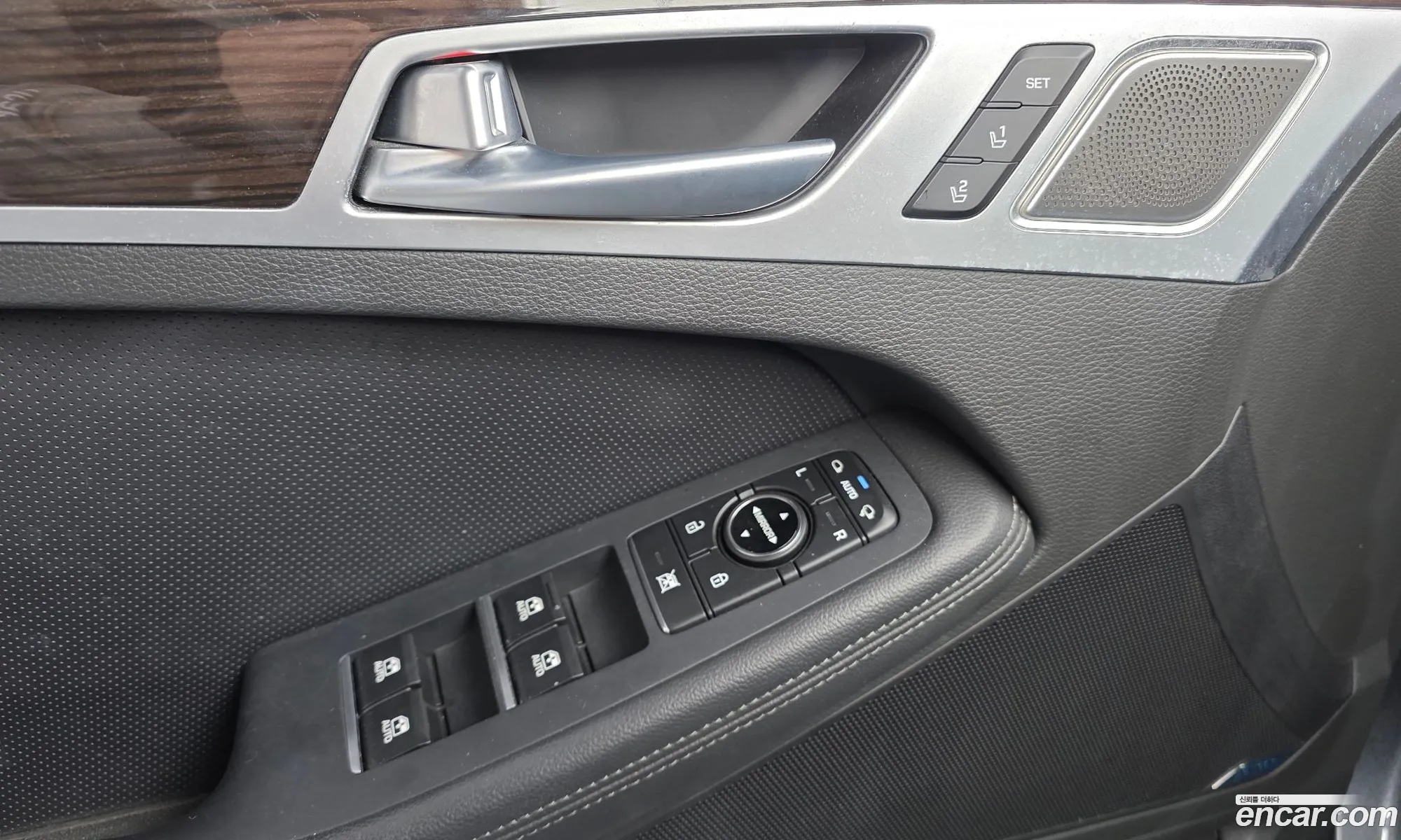 Genesis G80 2017 — 18