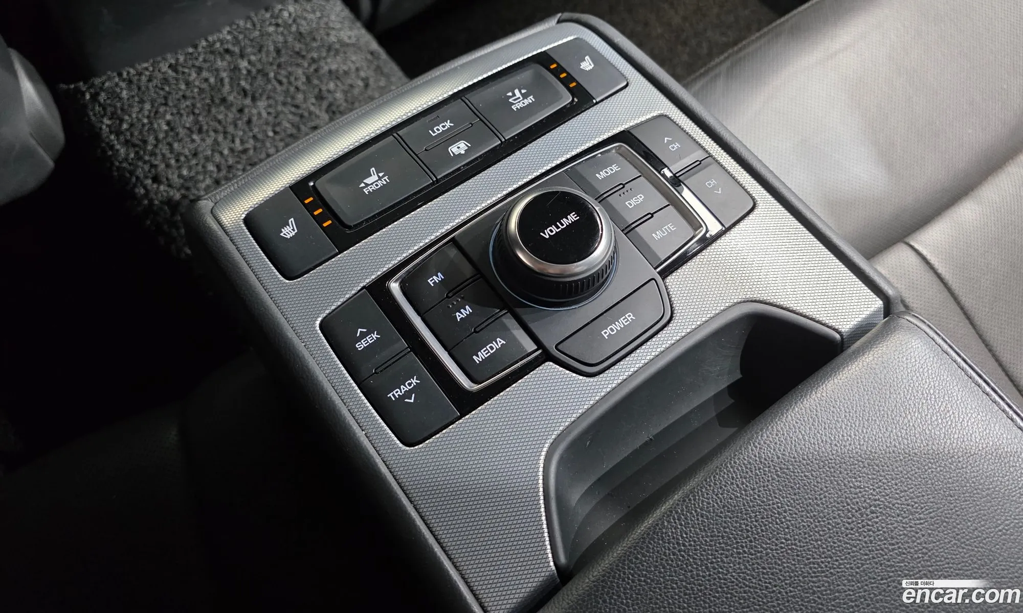 Genesis G80 2017 — 29
