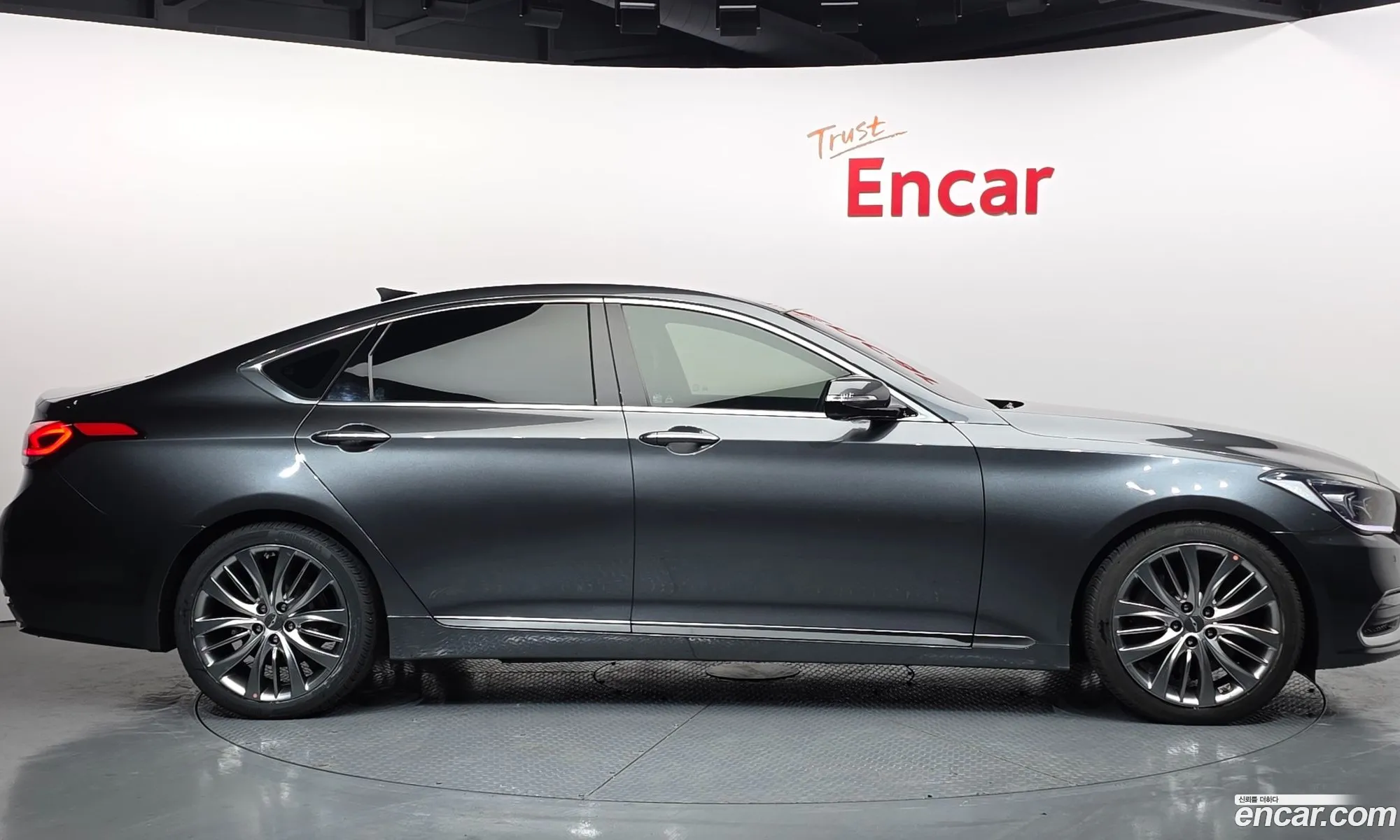 Genesis G80 2017 — 27