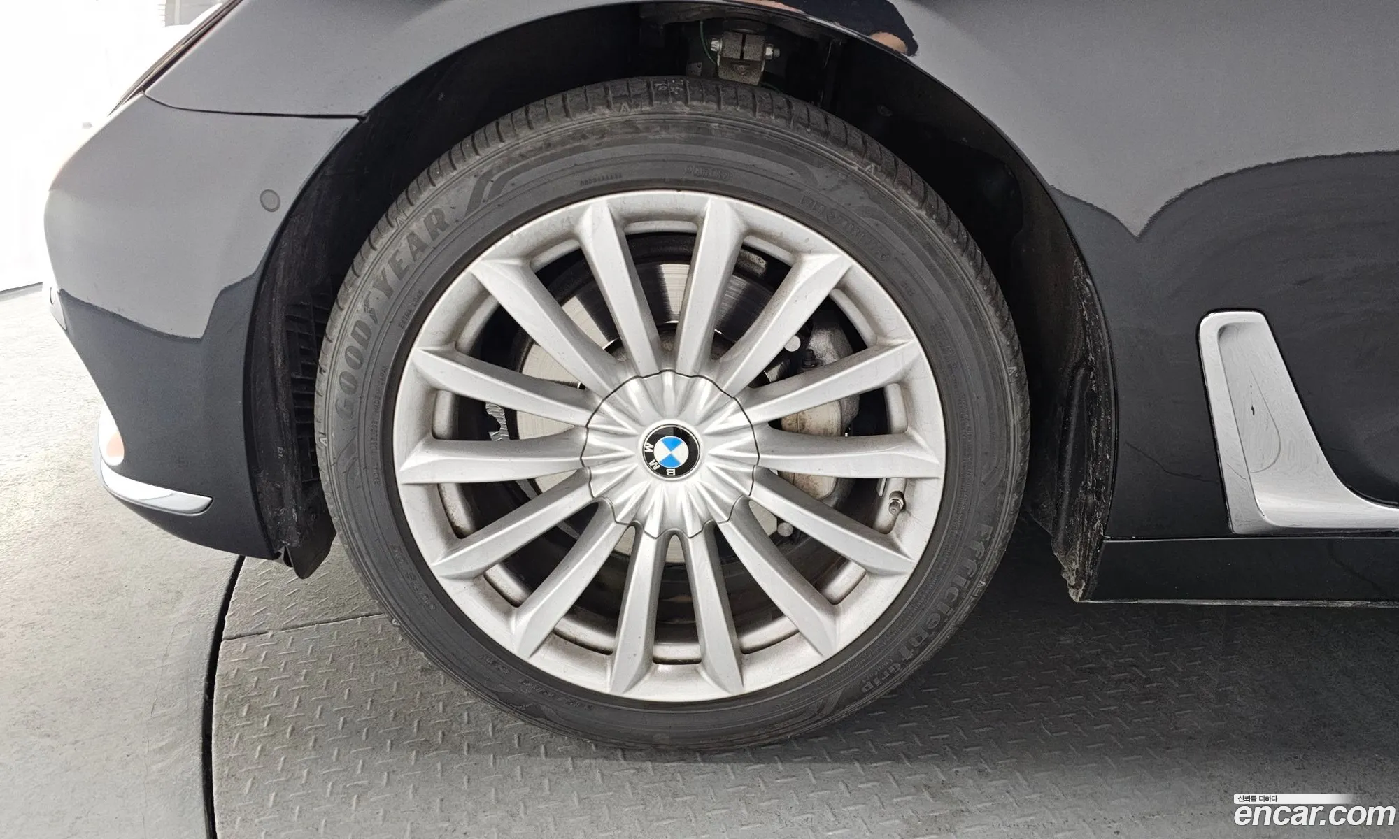 BMW 7 Series 2016 WBA7C4107GG435155 — 10