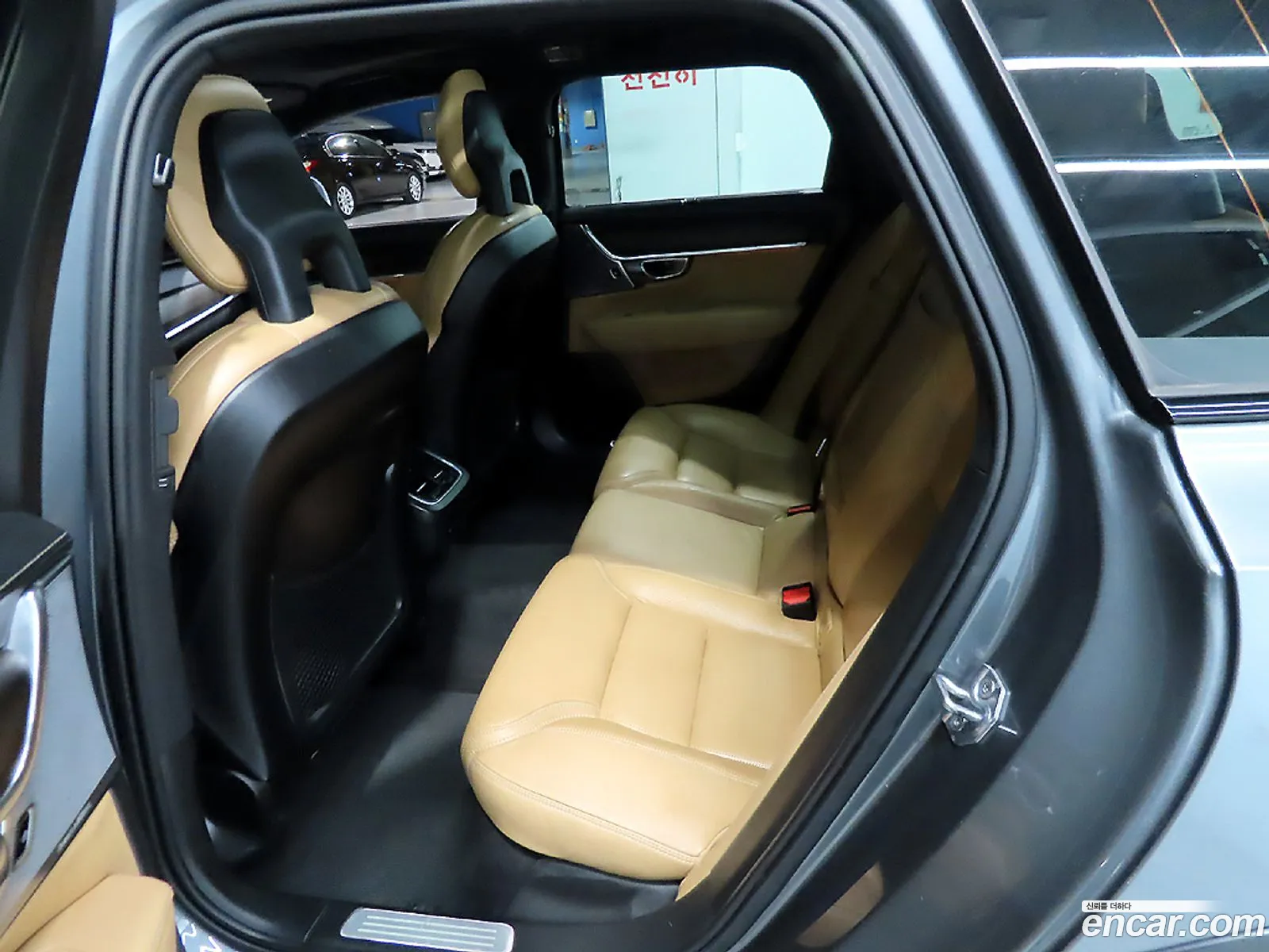 Volvo V90 Cross Country 2018 — 11